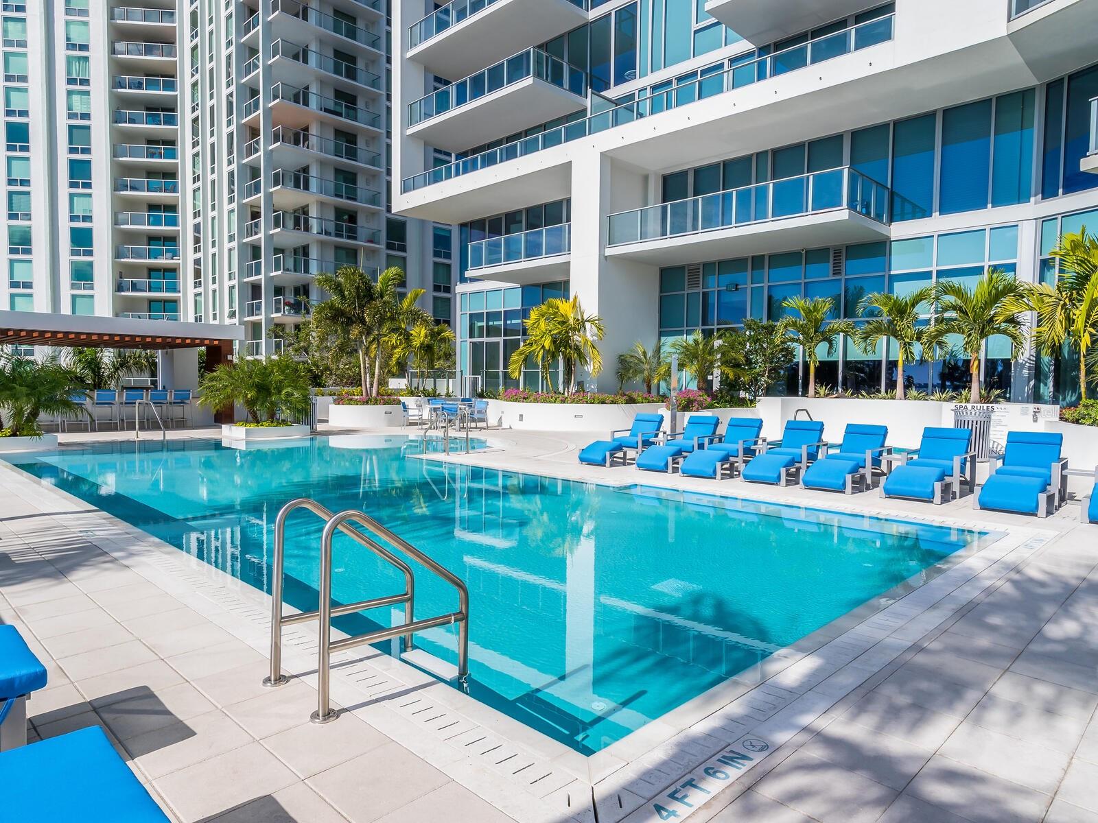VUE SARASOTA BAY - Residential