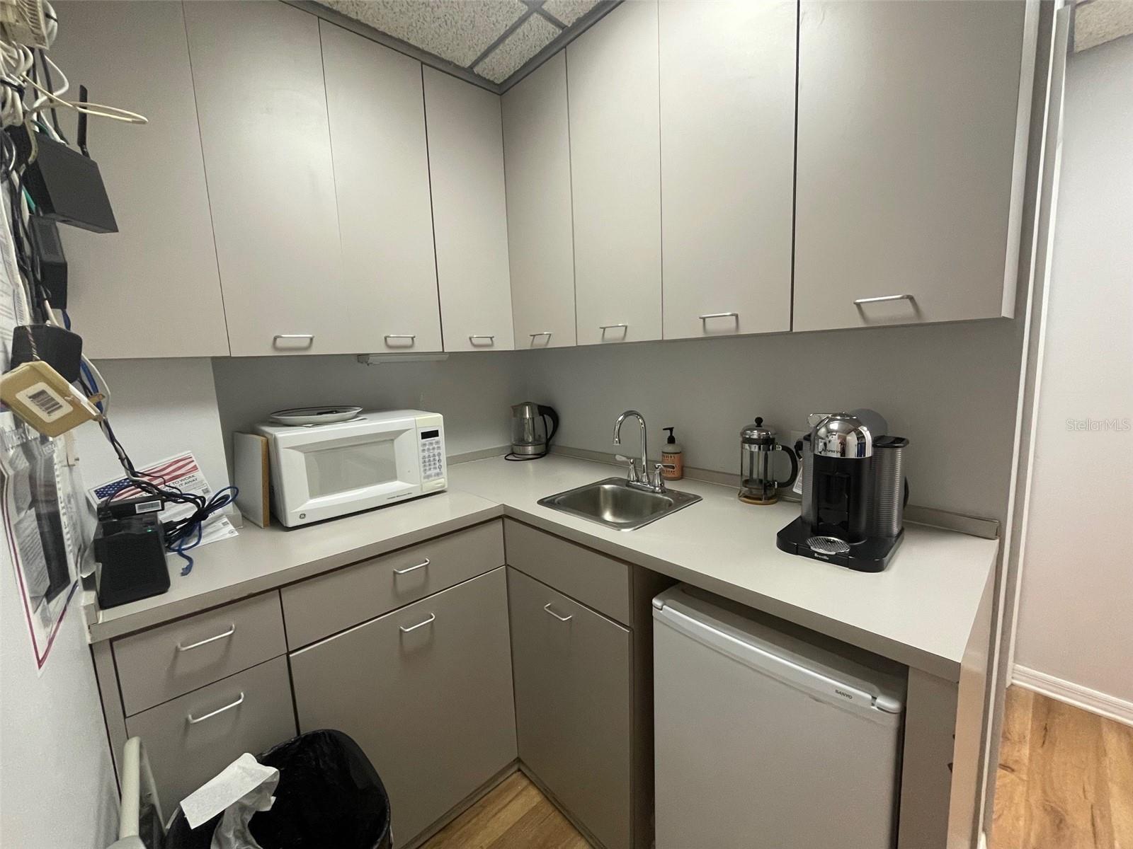 MIDTOWN OFFICE PARK - Commercial Sale