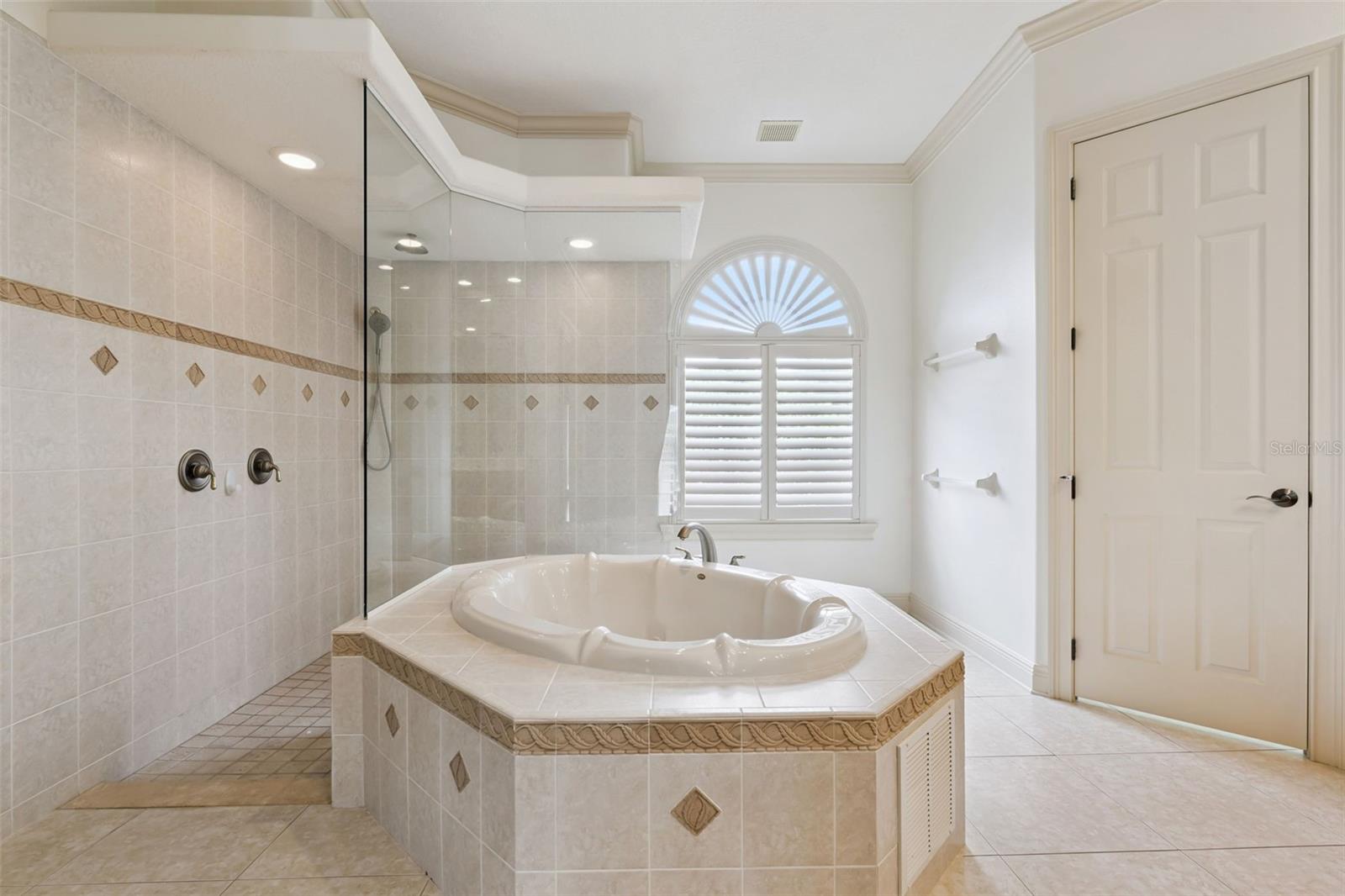 CARRINGTON AT LEGENDS - Residential