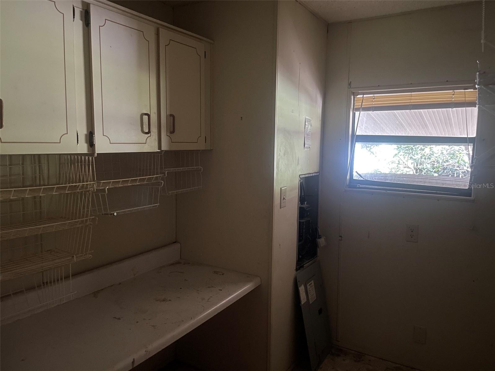 DIXIE GRVS ESTATES - Residential