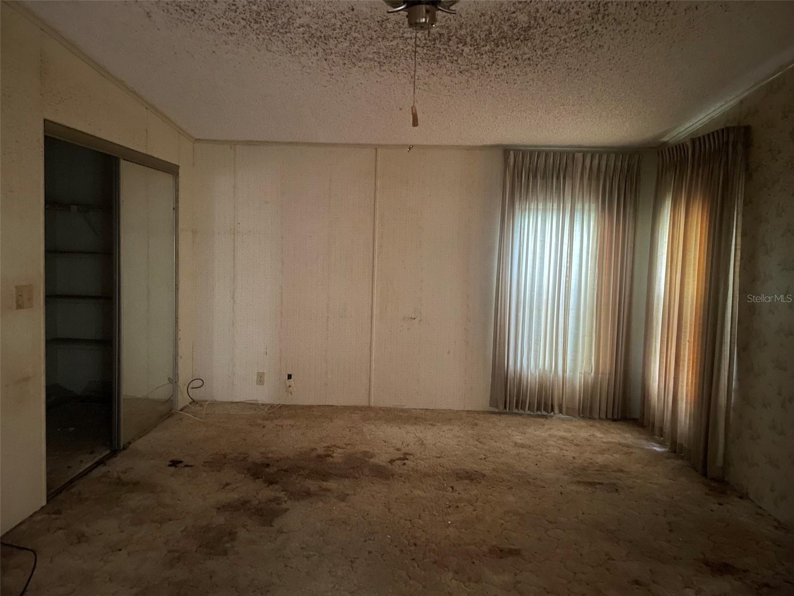 DIXIE GRVS ESTATES - Residential