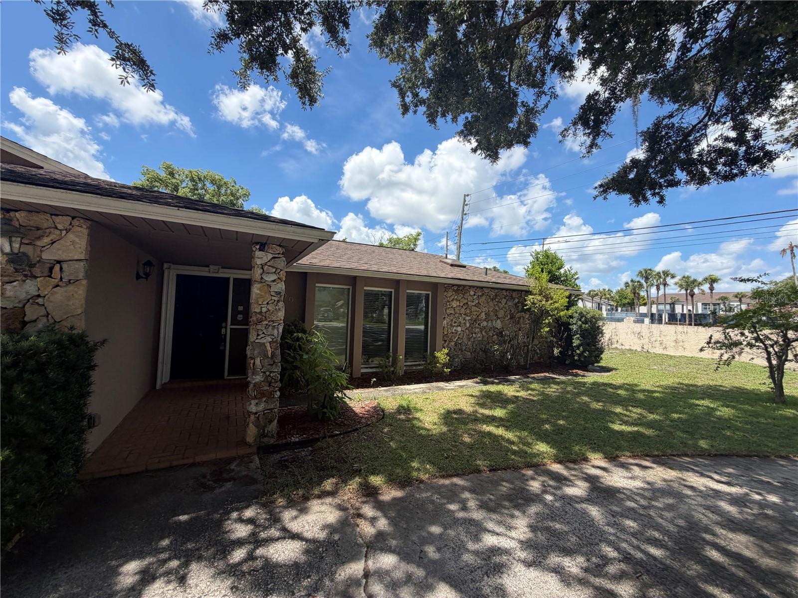 LAKE WAUNATTA VILLAGE - Residential