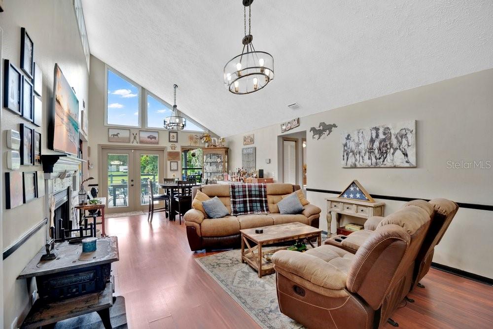 MC GILL REP - Residential