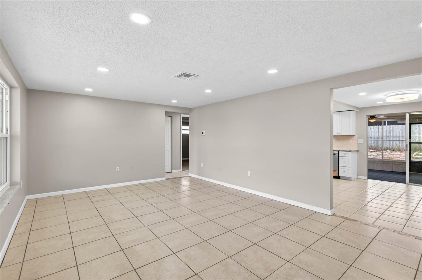 EMBASSY HILLS - Residential
