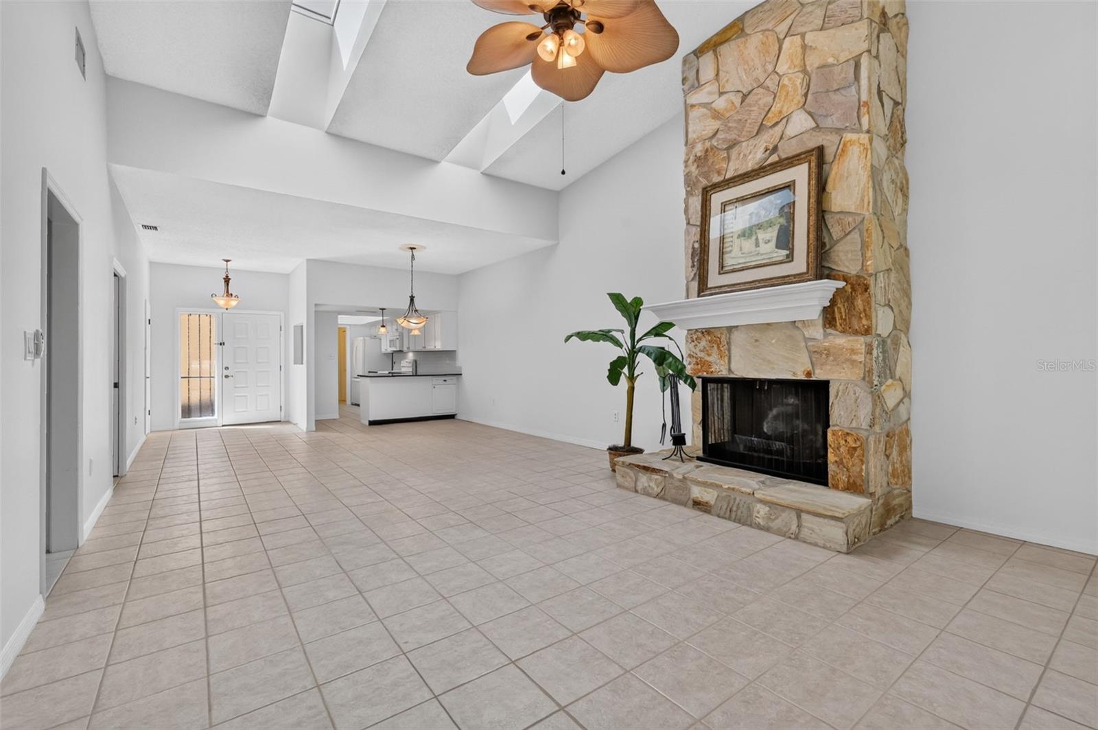 FAIROAKS CONDO - Residential