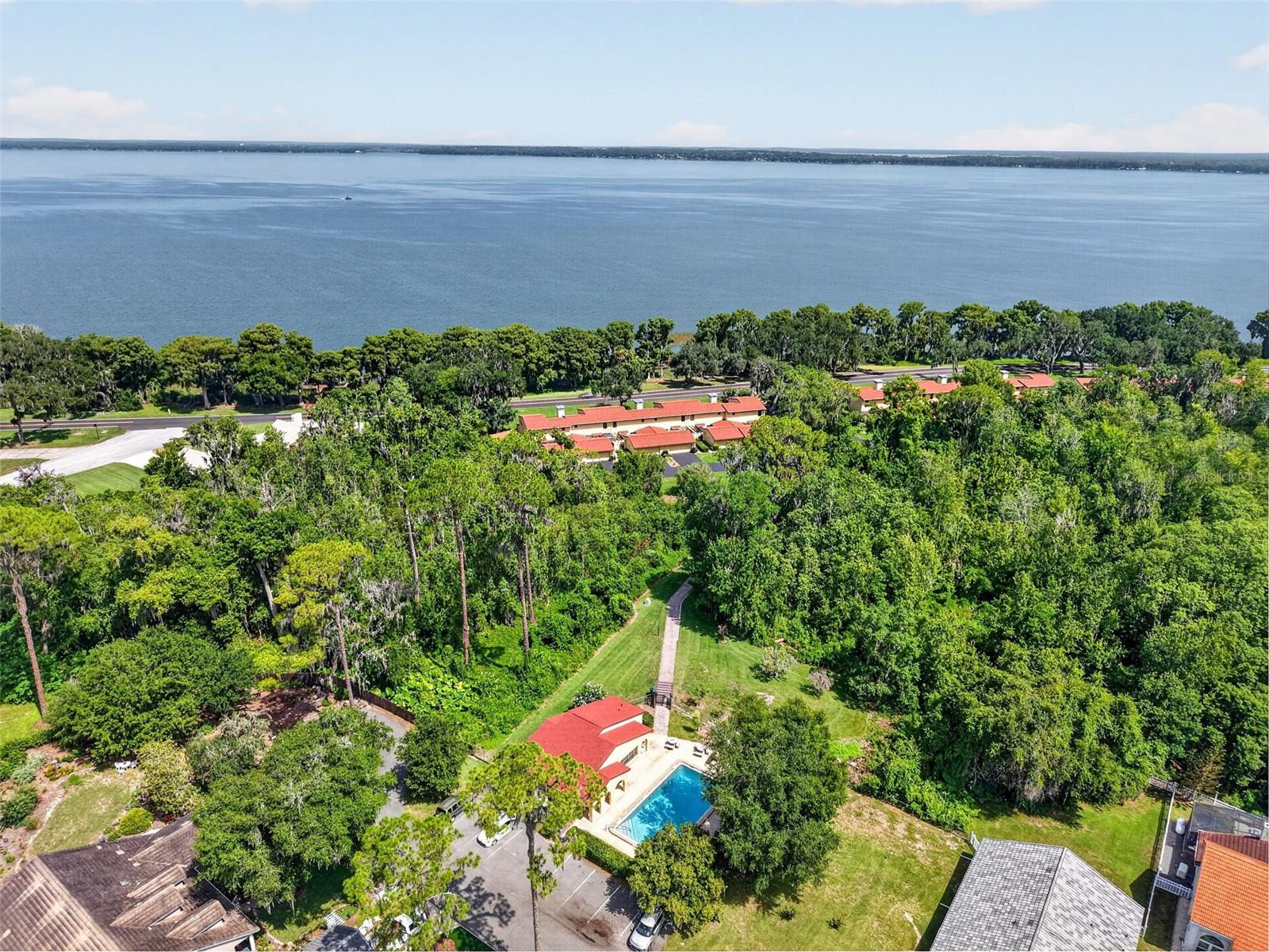 FAIROAKS CONDO - Residential