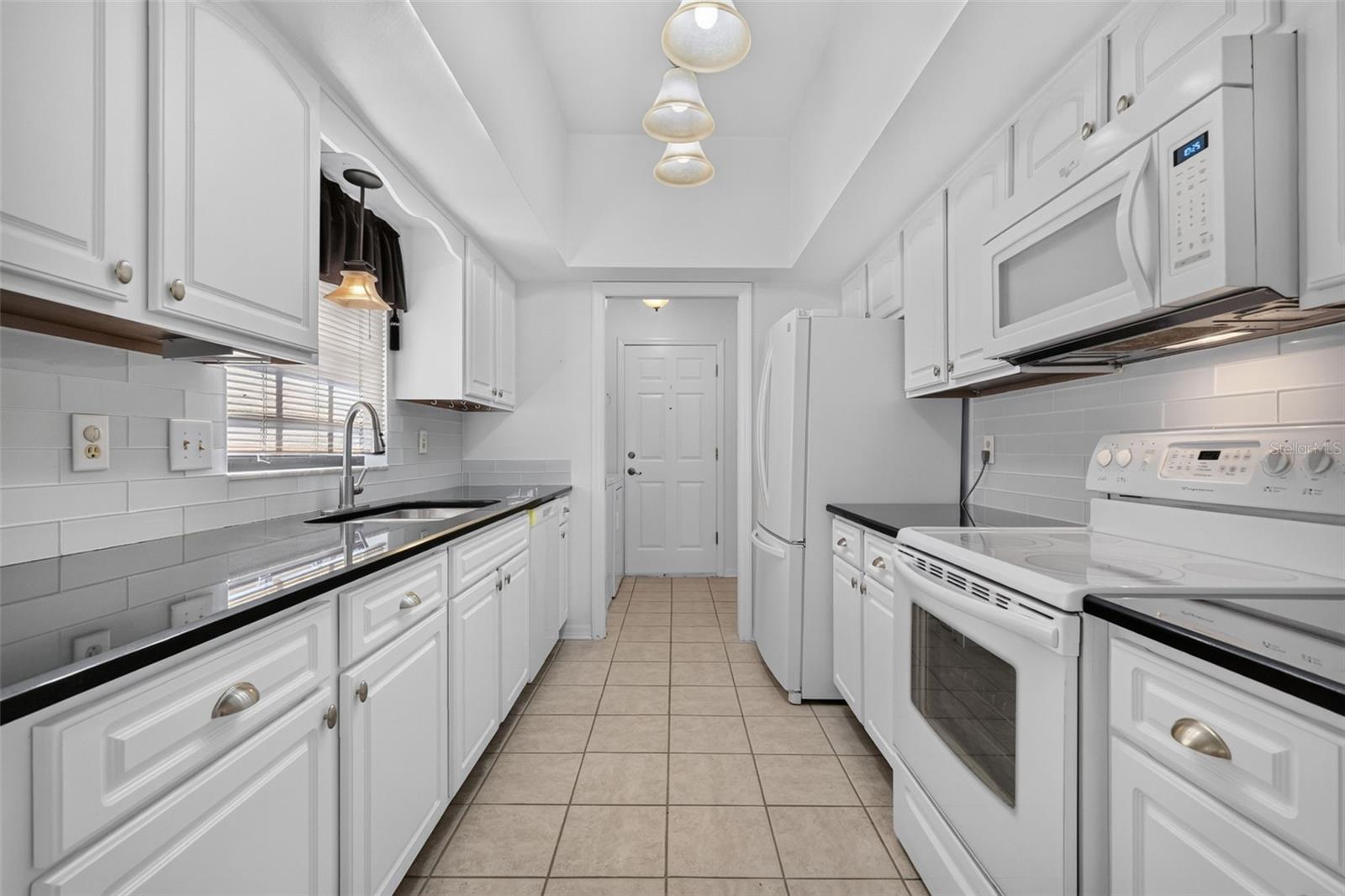 FAIROAKS CONDO - Residential
