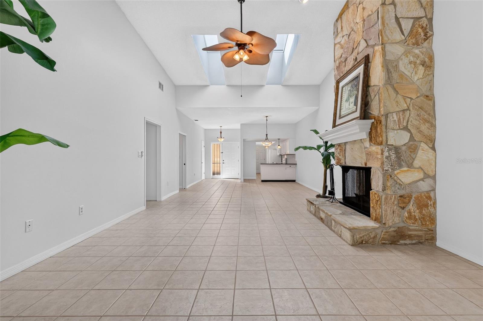 FAIROAKS CONDO - Residential