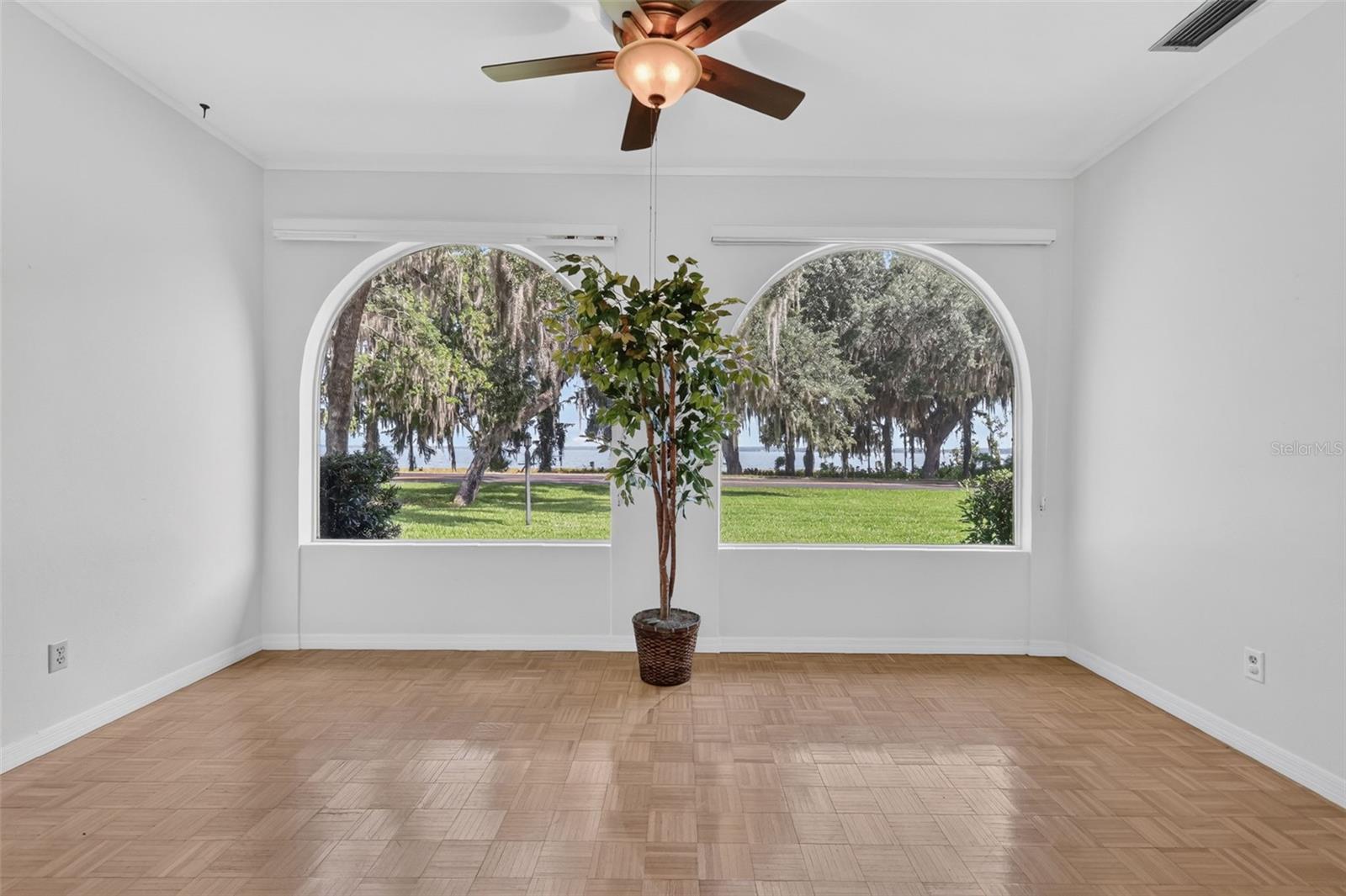 FAIROAKS CONDO - Residential