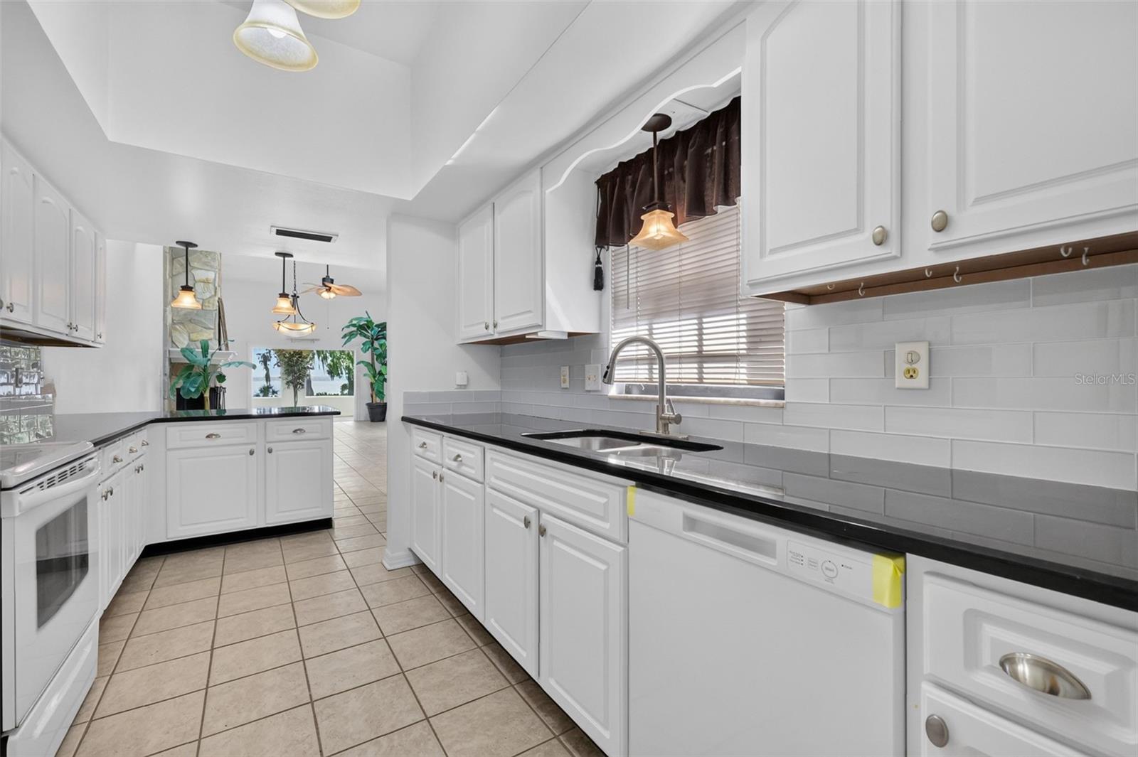 FAIROAKS CONDO - Residential