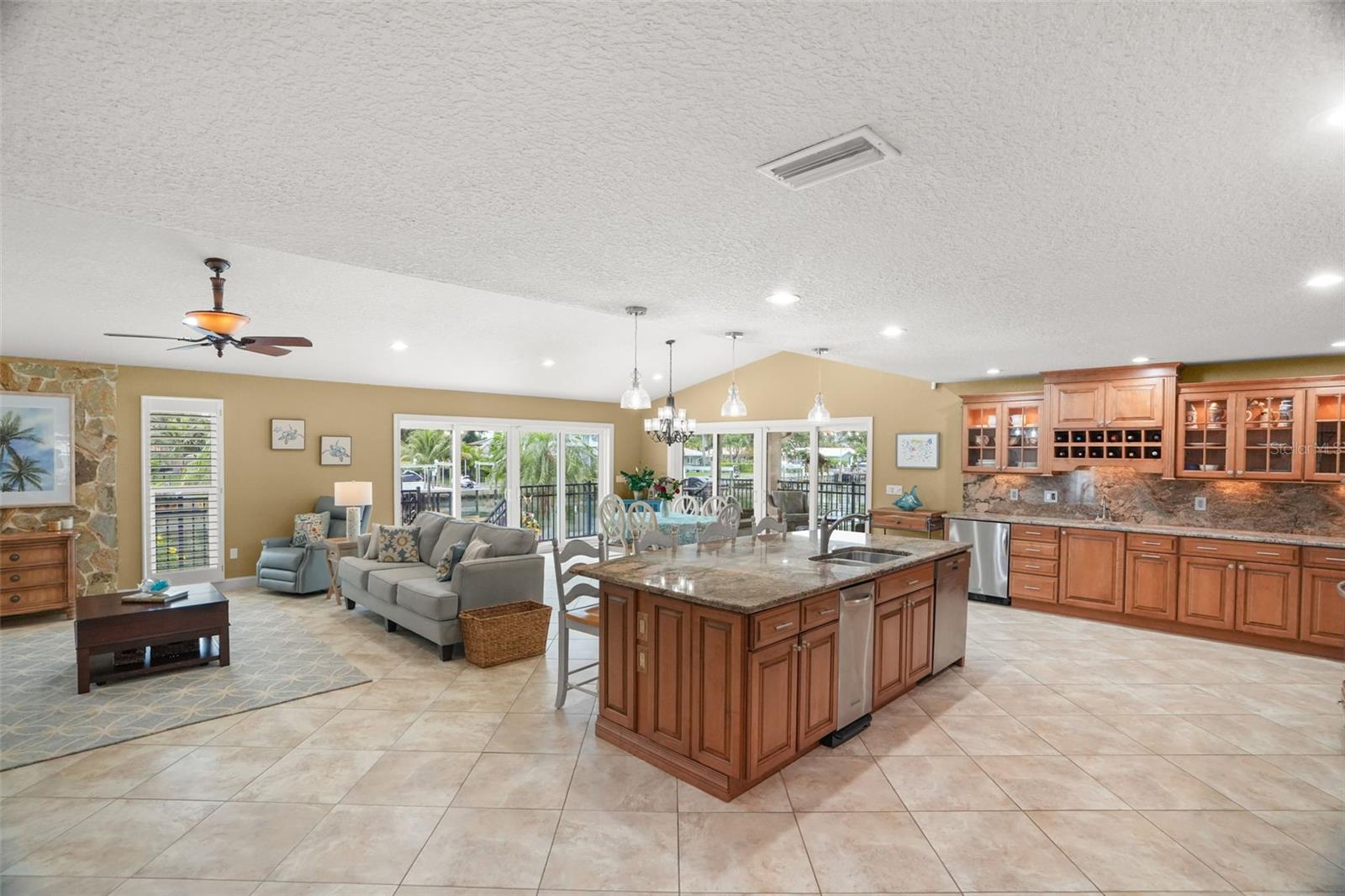VENETIAN ISLES - Residential