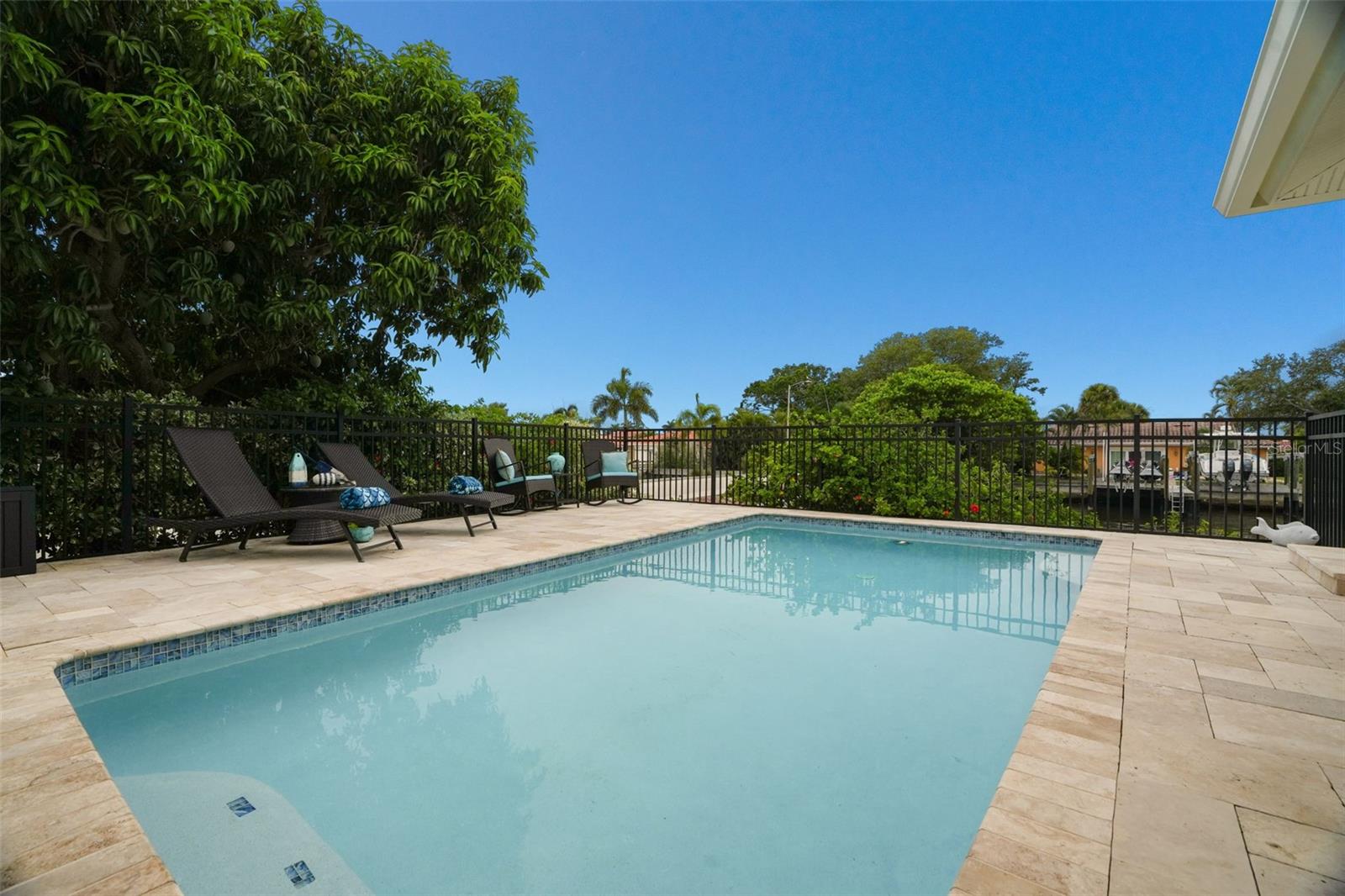 VENETIAN ISLES - Residential