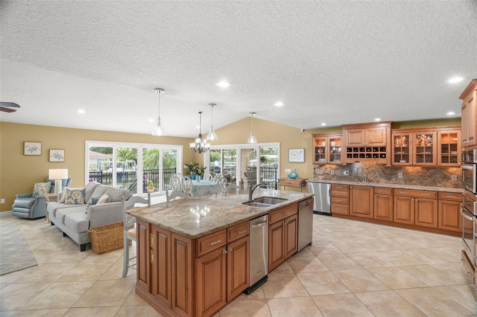 VENETIAN ISLES - Residential