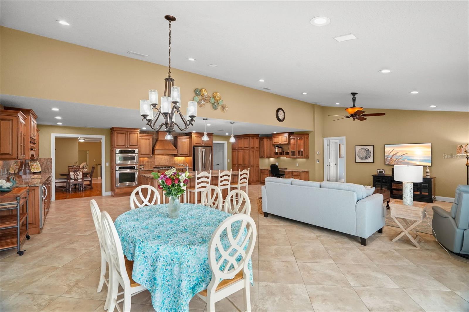 VENETIAN ISLES - Residential