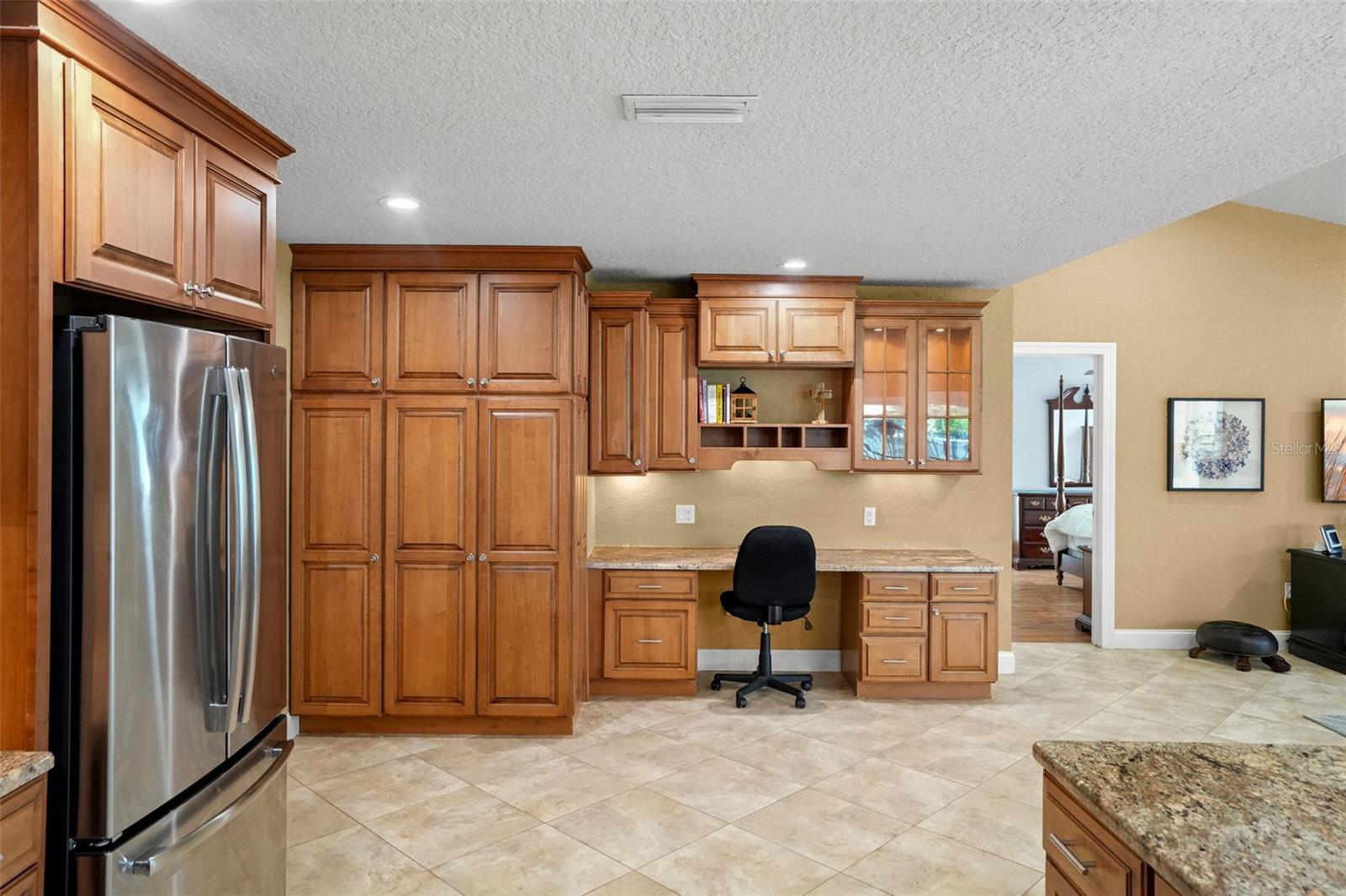 VENETIAN ISLES - Residential