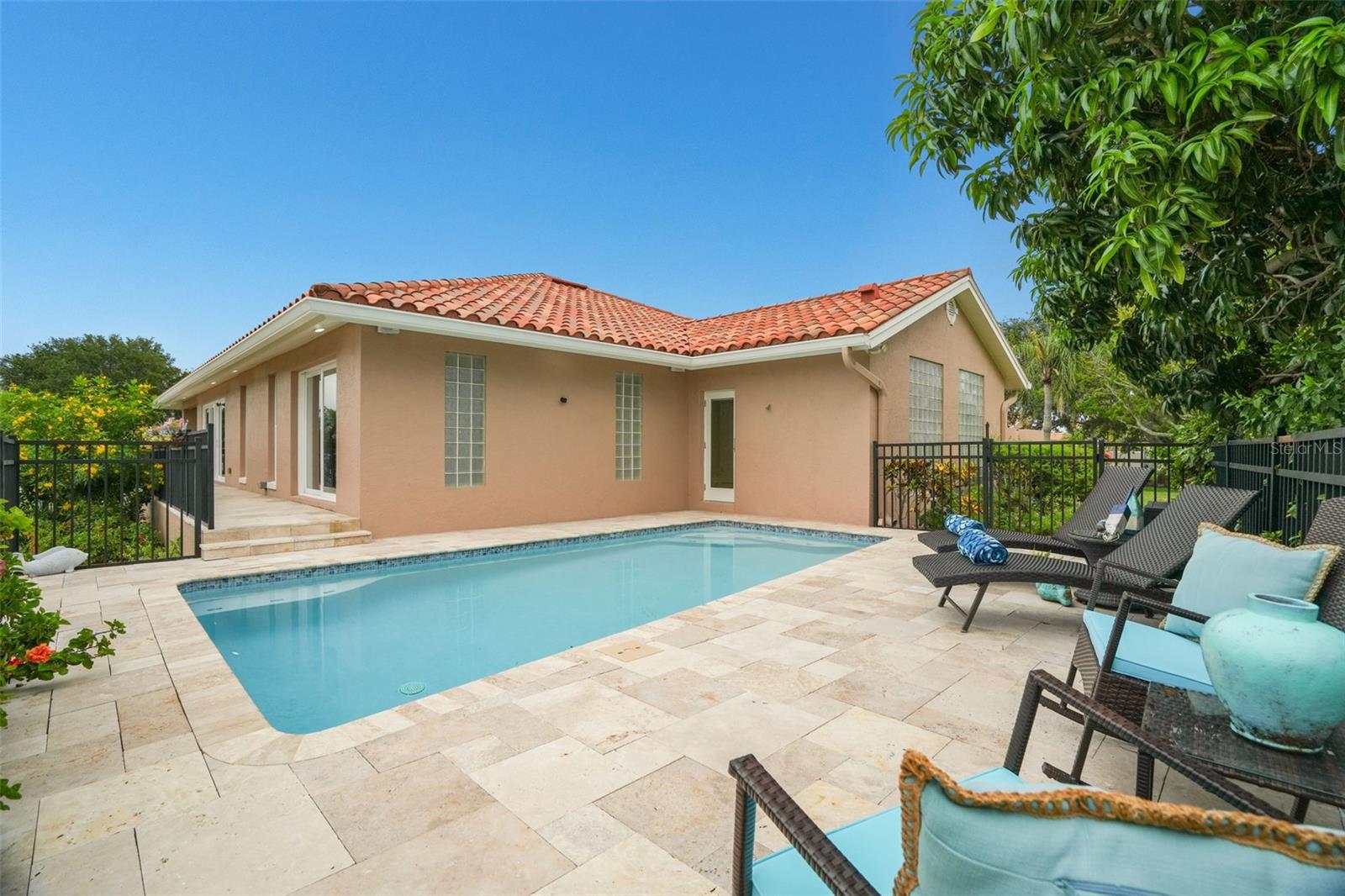 VENETIAN ISLES - Residential