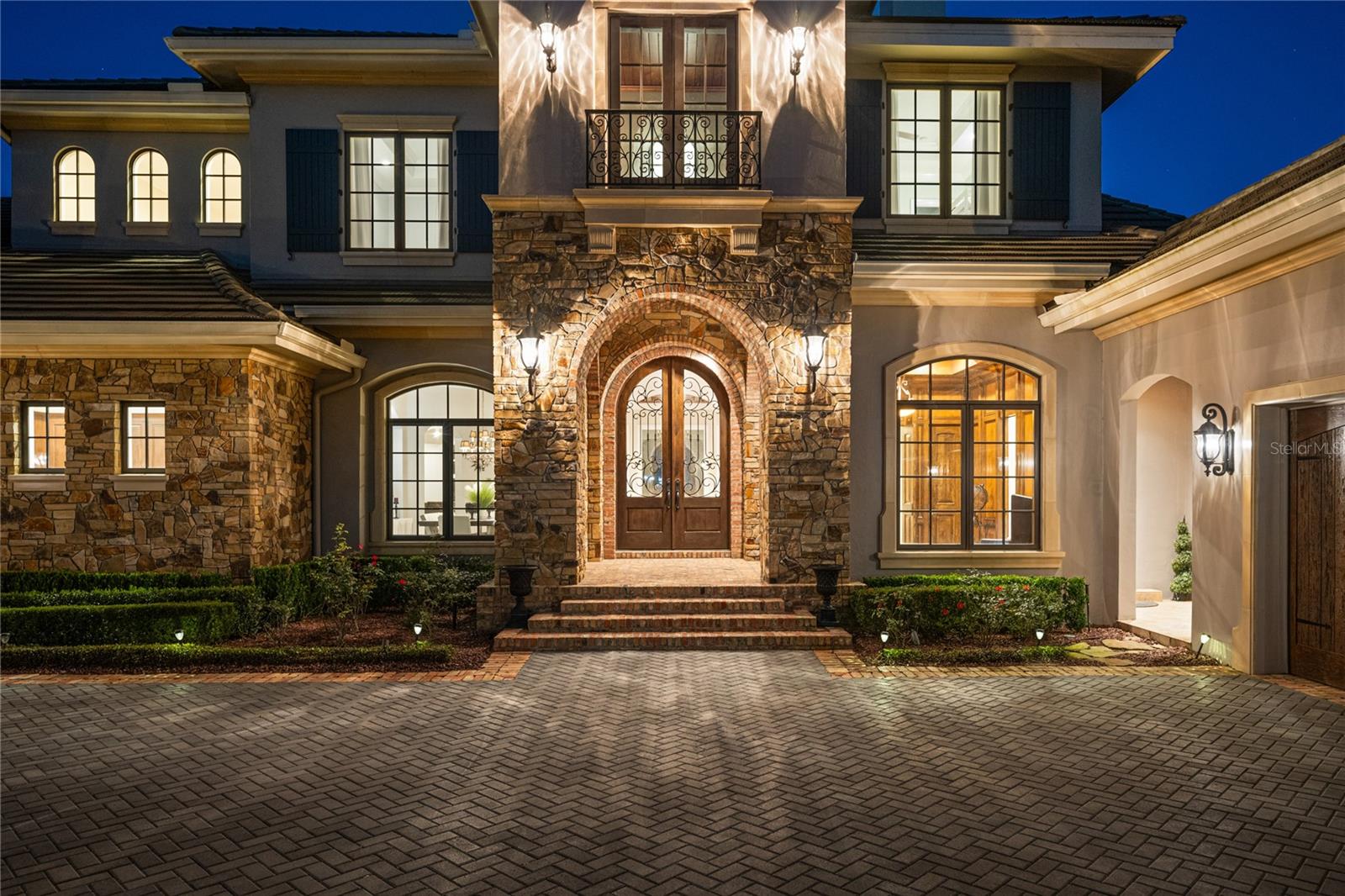 KEENES POINTE - Residential