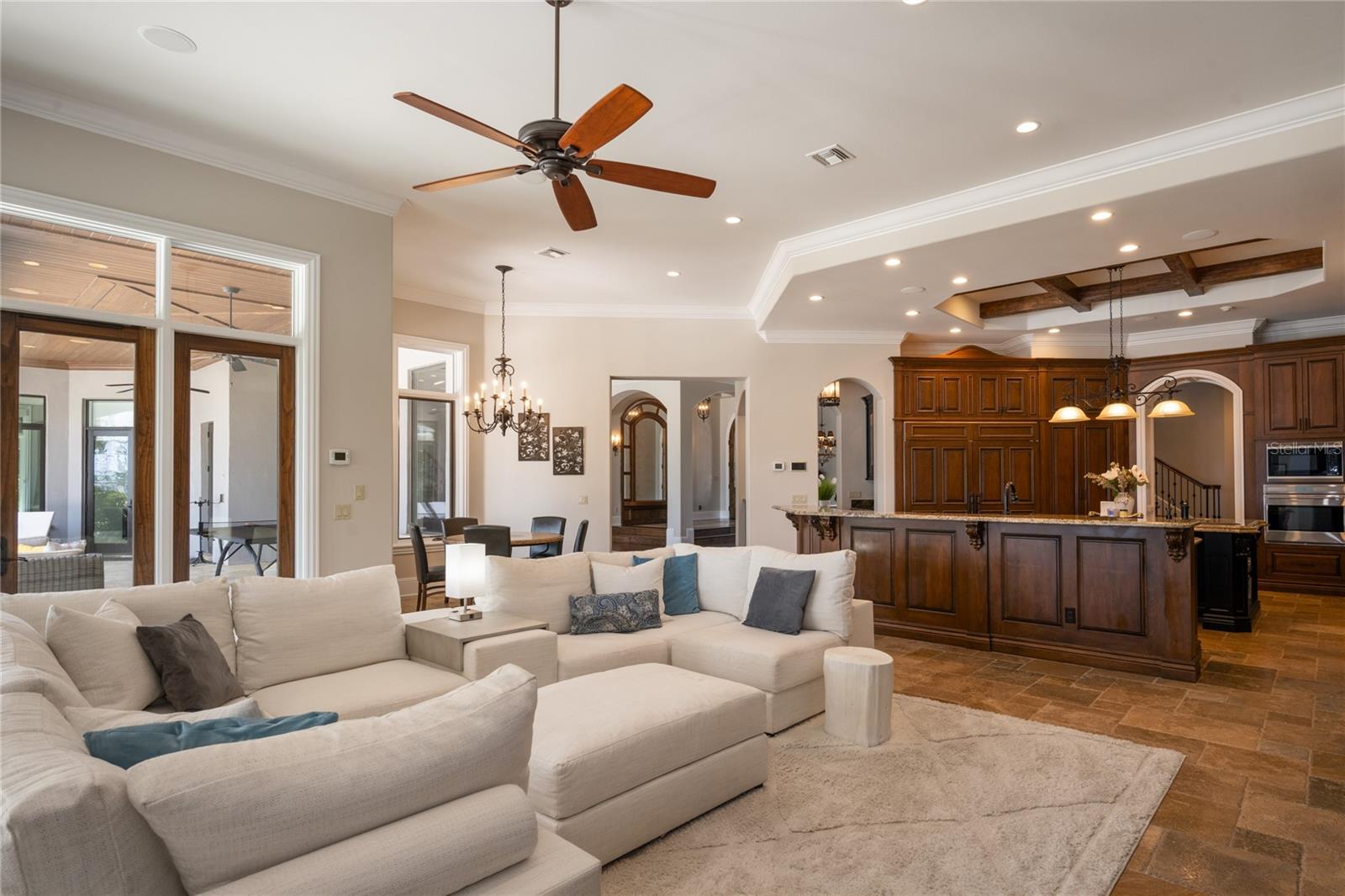 KEENES POINTE - Residential