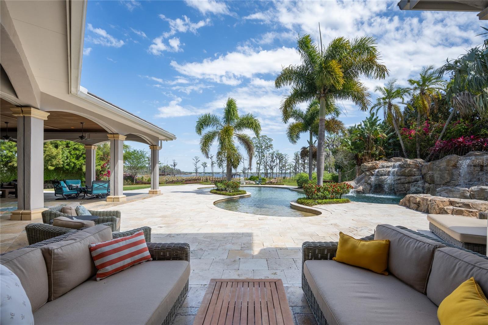 KEENES POINTE - Residential