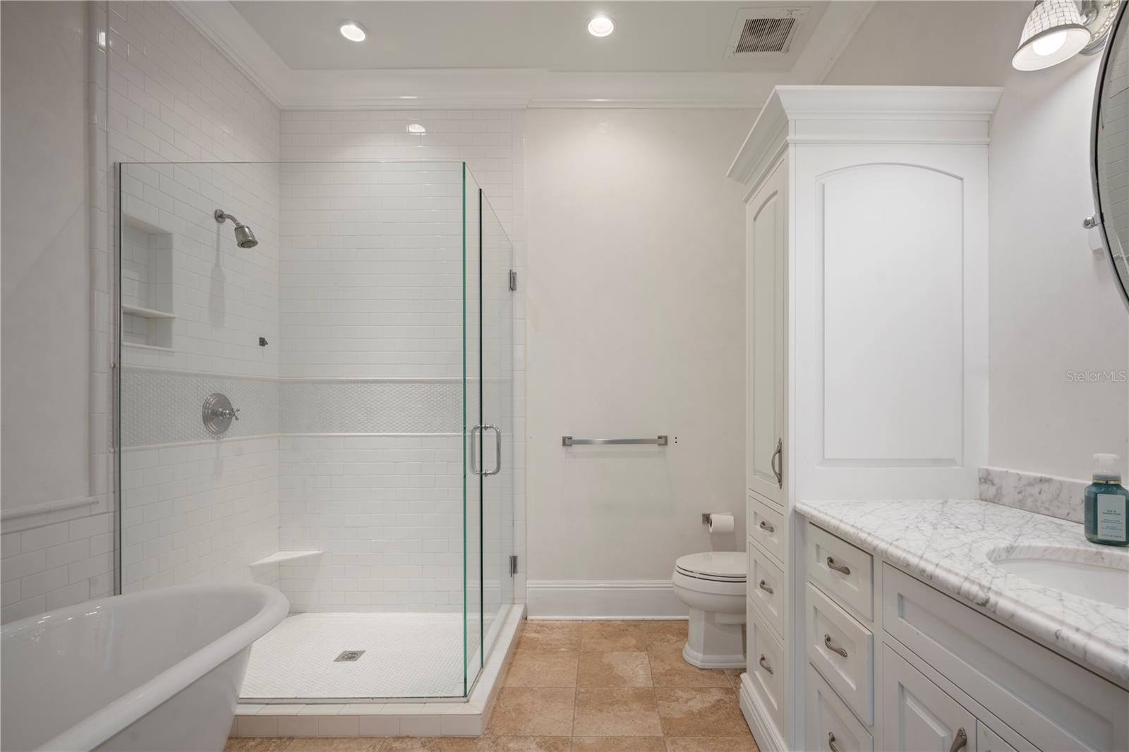 KEENES POINTE - Residential