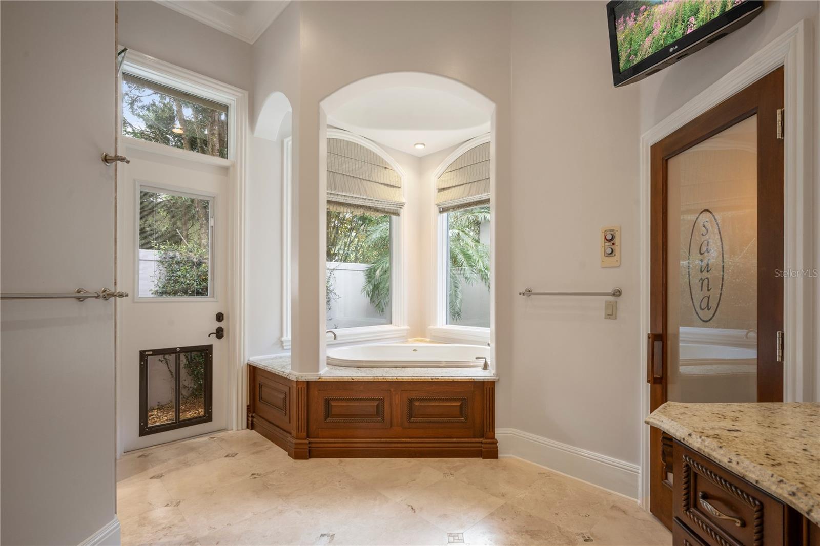 KEENES POINTE - Residential