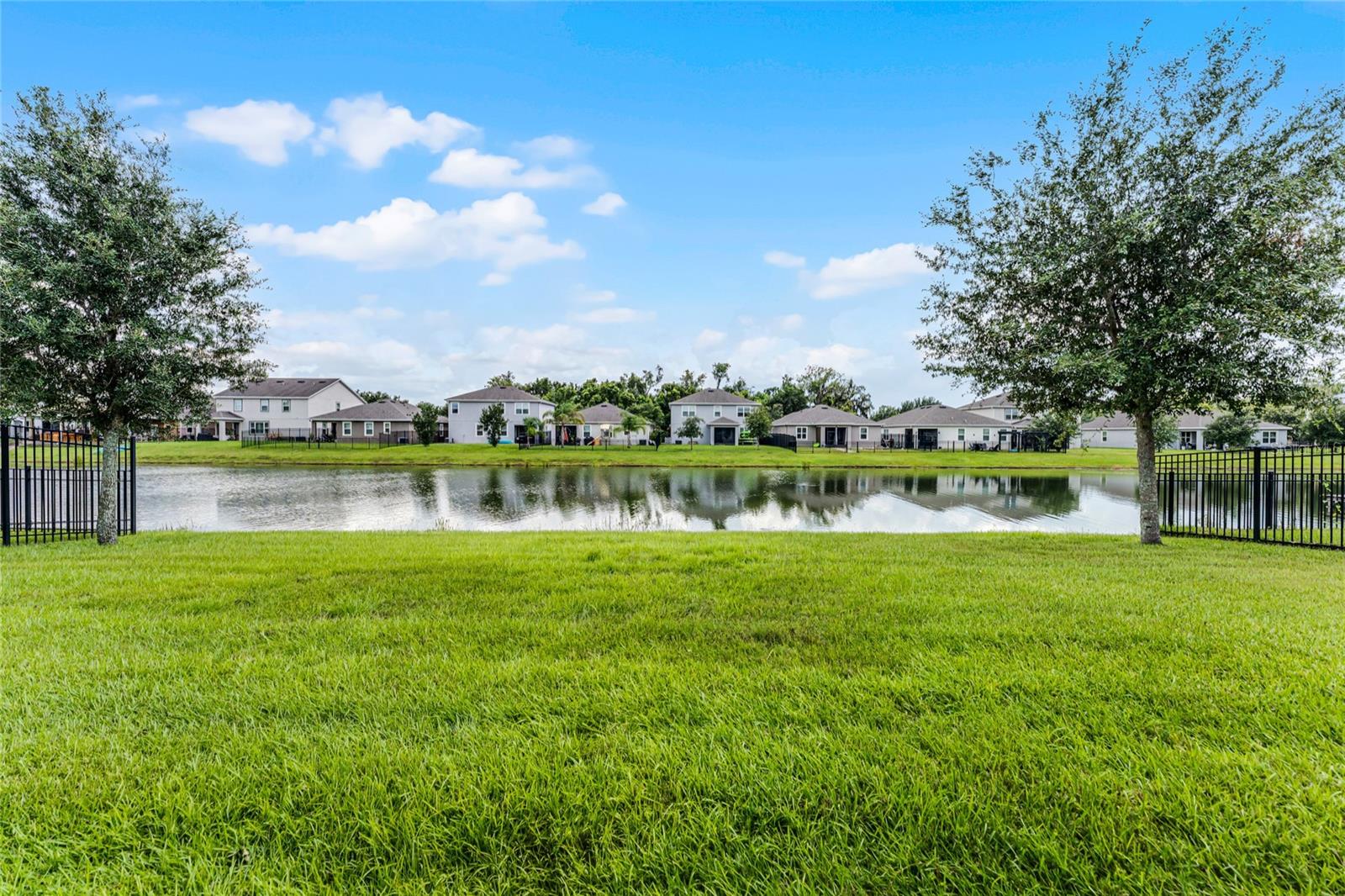 HANOVER LAKES PH 1 - Residential