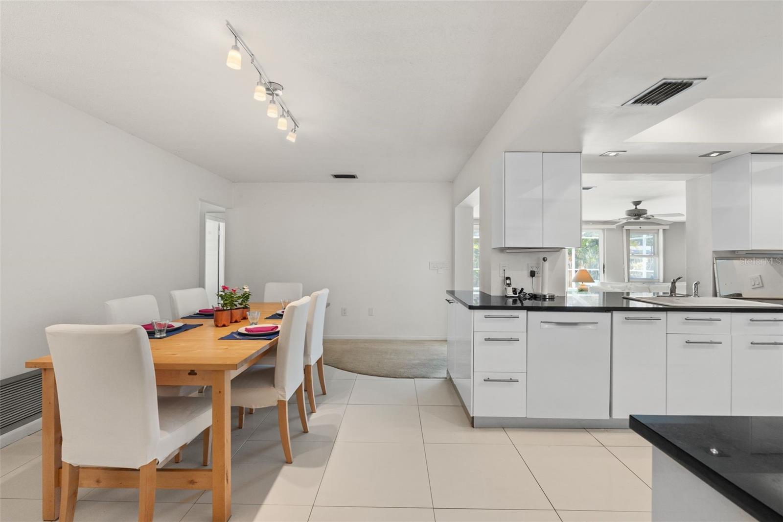 WHITFIELD ESTATES BLKS 14-23 & 26 - Residential