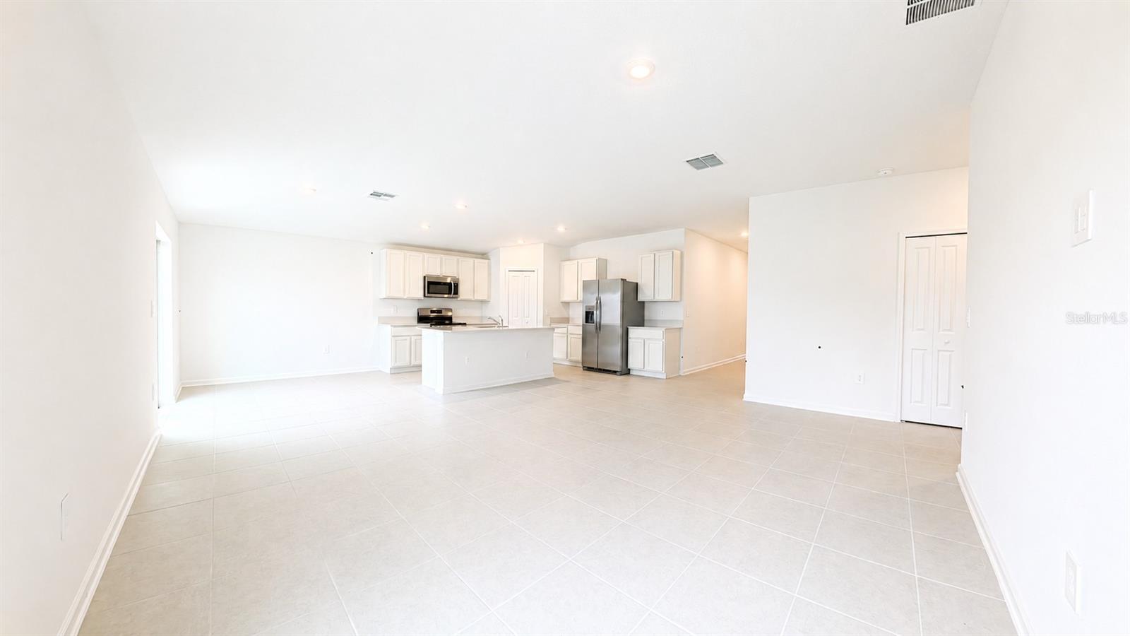 CROSSWINDS EAST PH 1 - Residential Lease