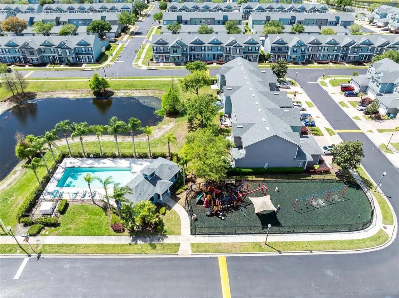 LEE VISTA SQUARE E - Residential
