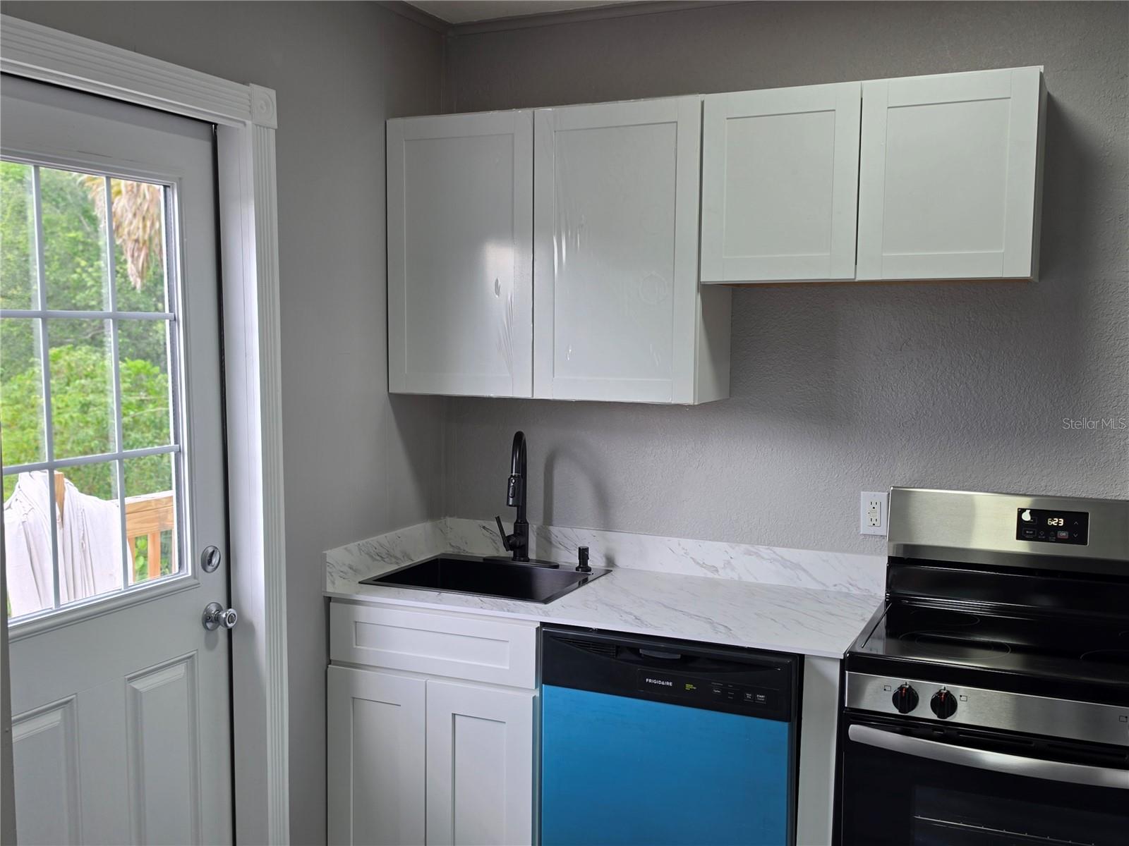 LOCKARDS LT 09 BLK 09 DELAND - Residential Lease