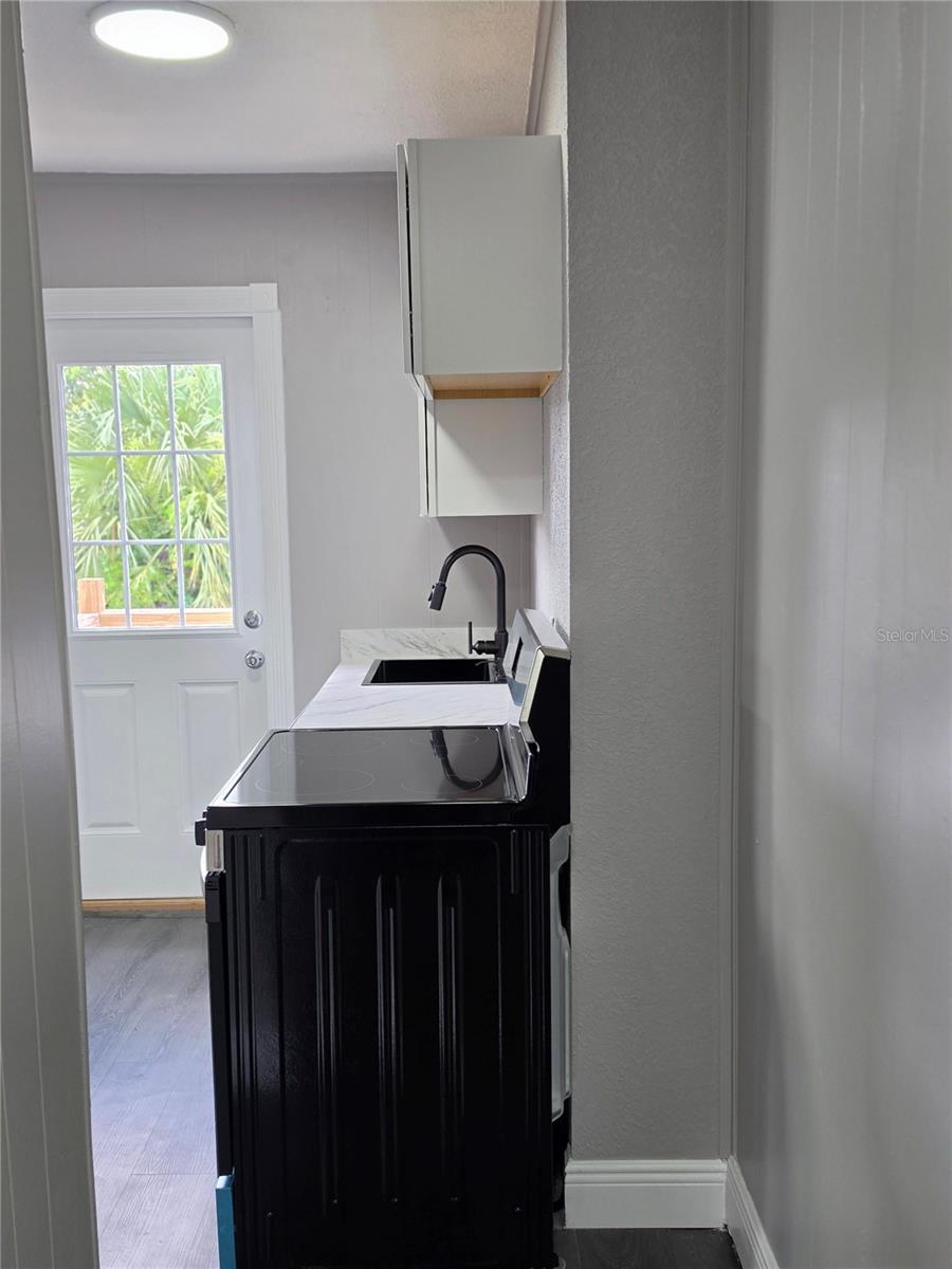 LOCKARDS LT 09 BLK 09 DELAND - Residential Lease
