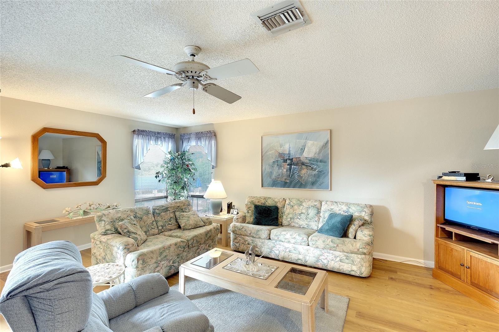SANDY POINTE PH I - Residential