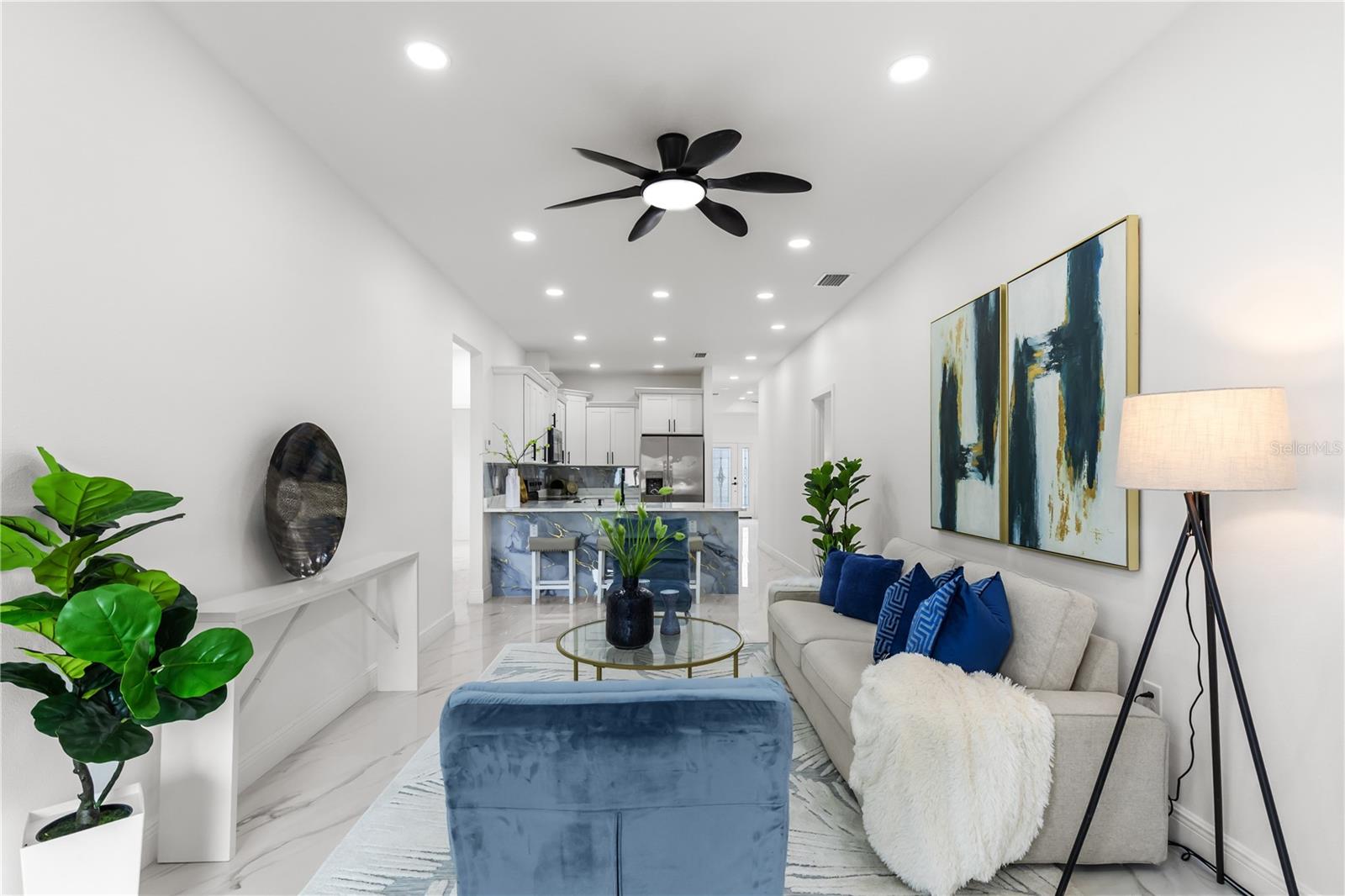 SILVER LAKE ESTATES - Residential