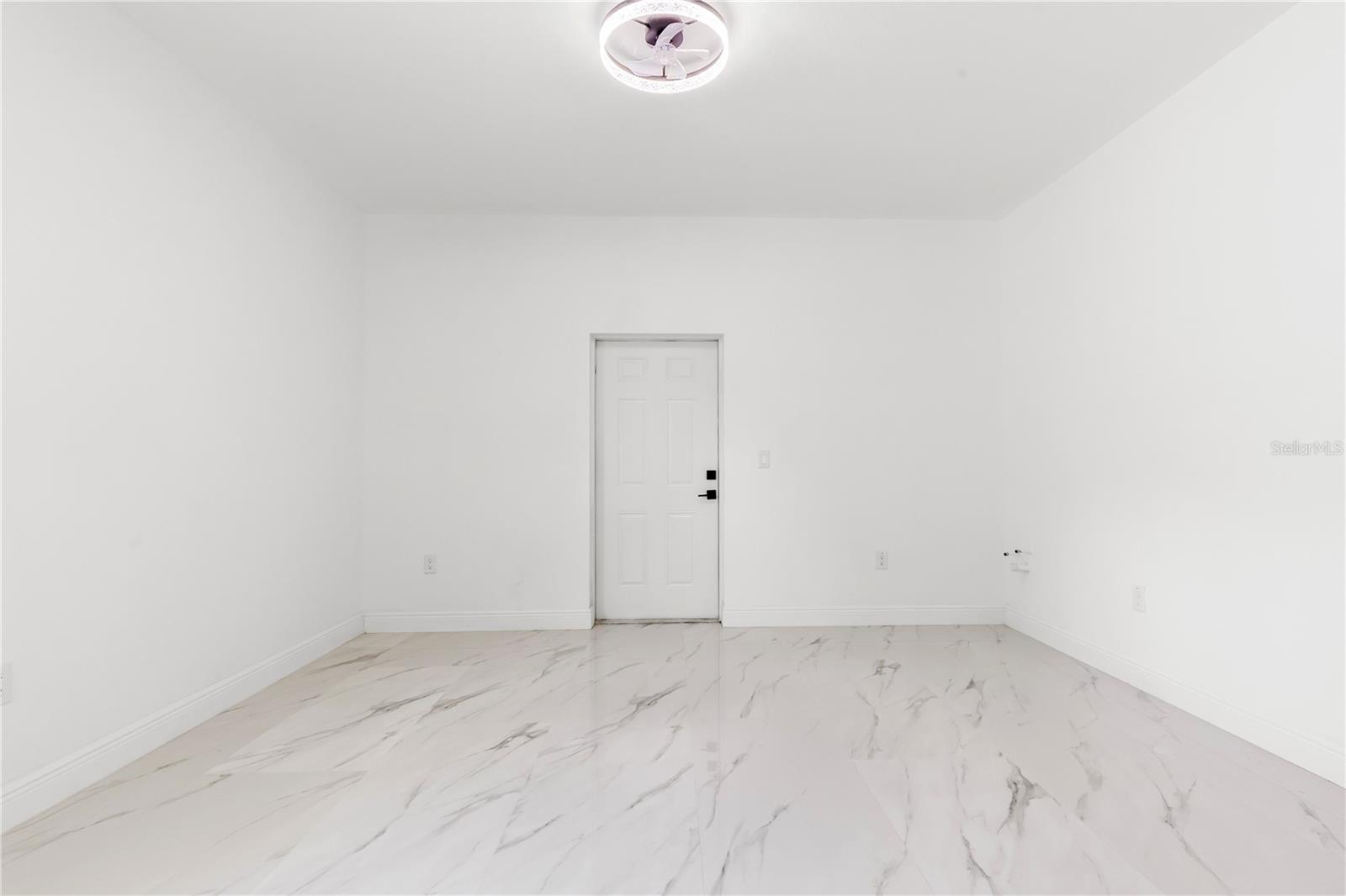 SILVER LAKE ESTATES - Residential