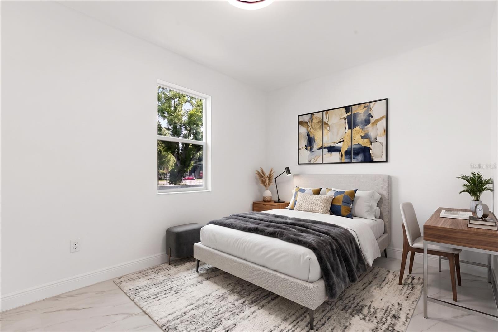SILVER LAKE ESTATES - Residential