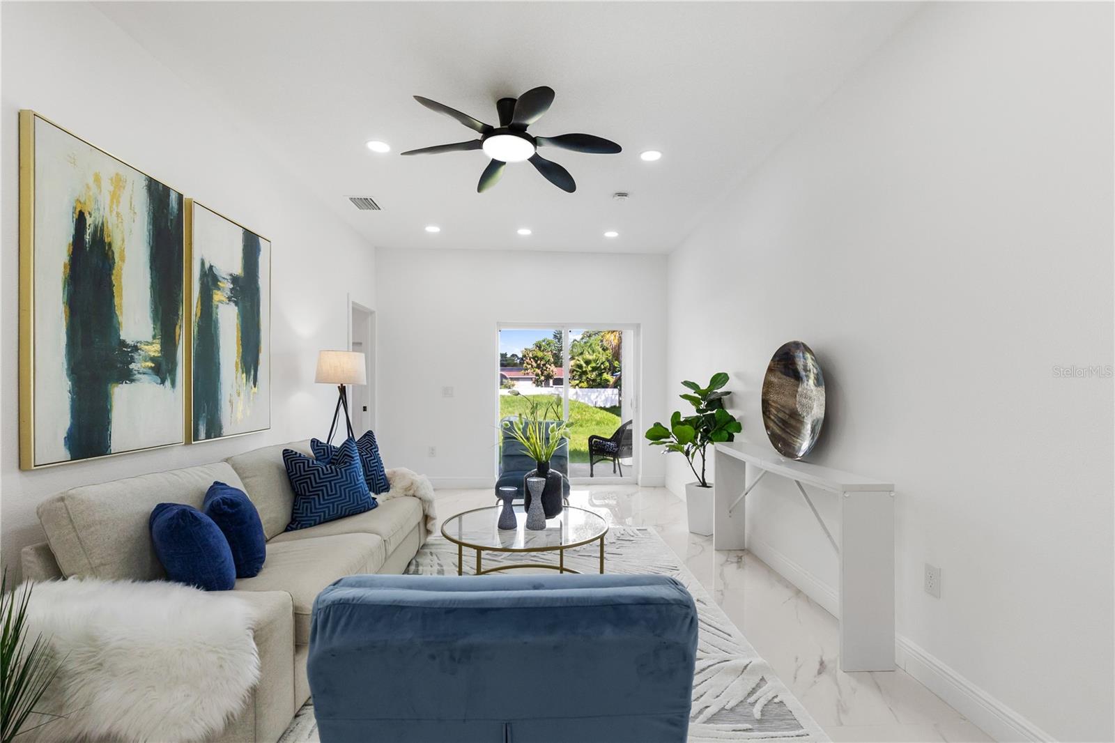 SILVER LAKE ESTATES - Residential