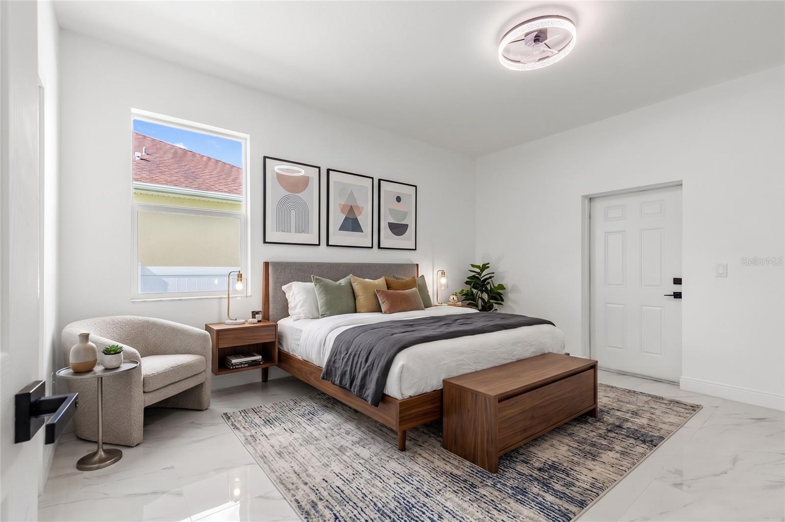 SILVER LAKE ESTATES - Residential