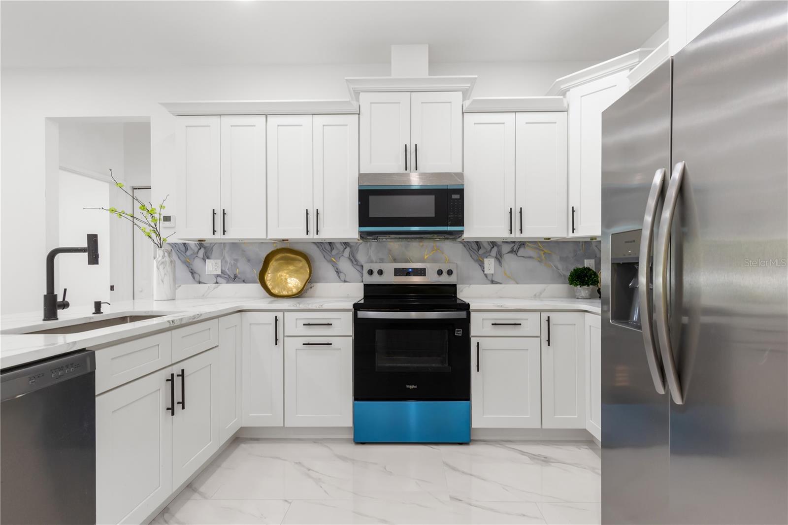 SILVER LAKE ESTATES - Residential