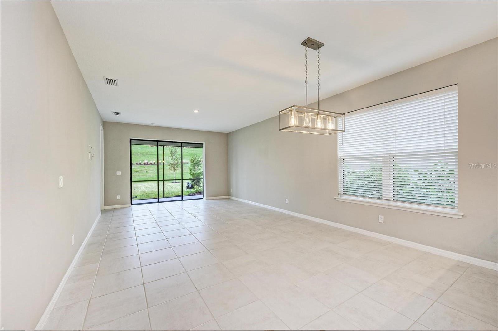 GRANDVIEW AT THE HEIGHTS - Residential Lease