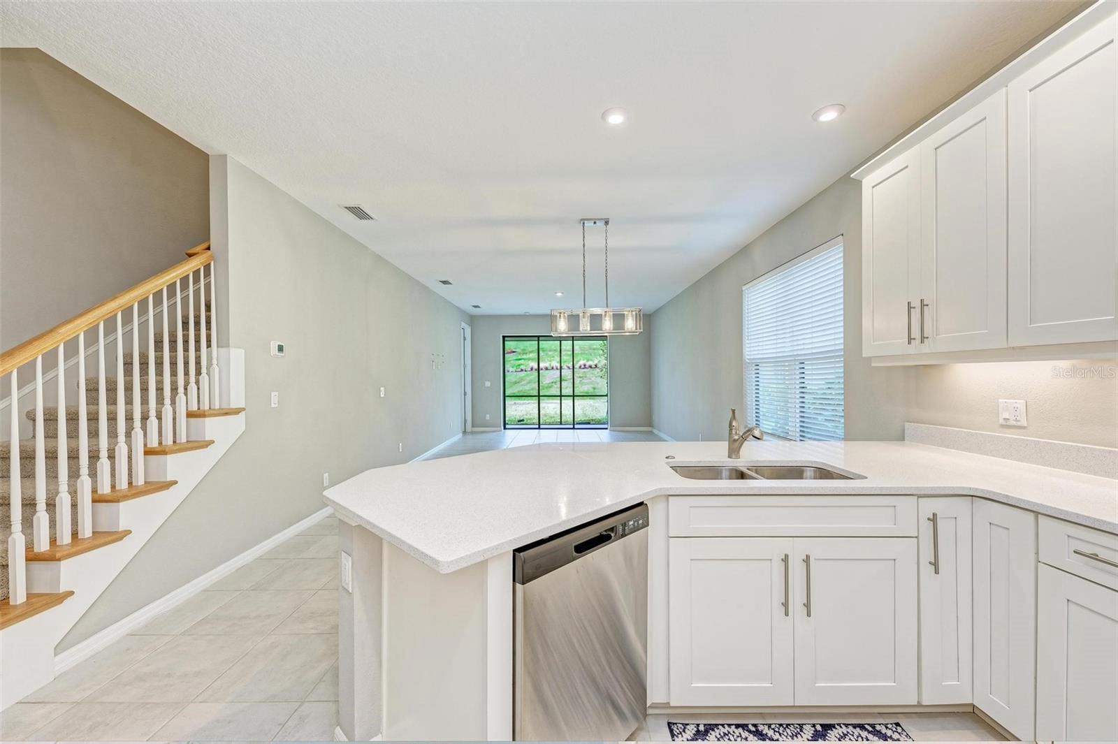 GRANDVIEW AT THE HEIGHTS - Residential Lease