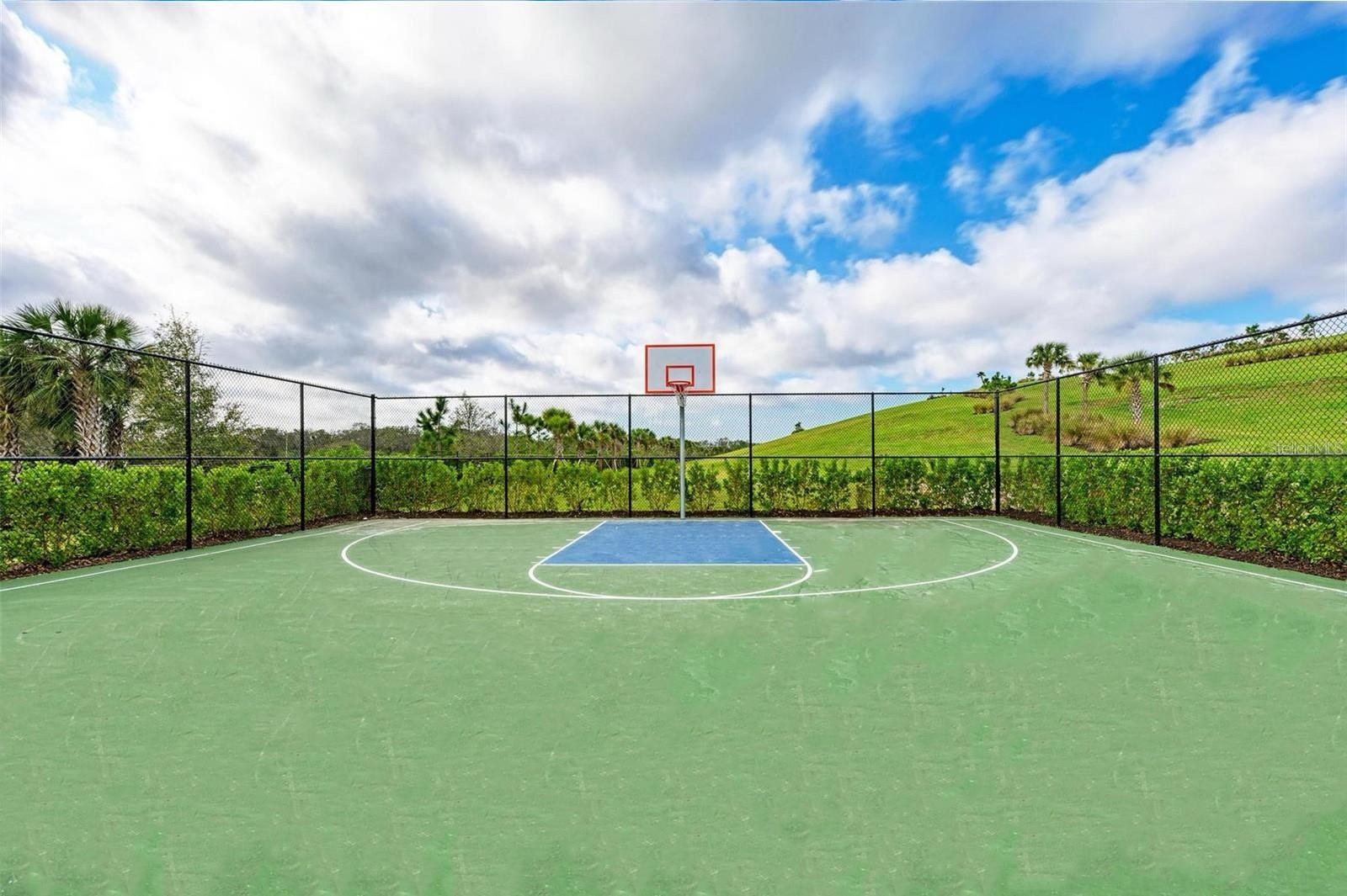GRANDVIEW AT THE HEIGHTS - Residential Lease