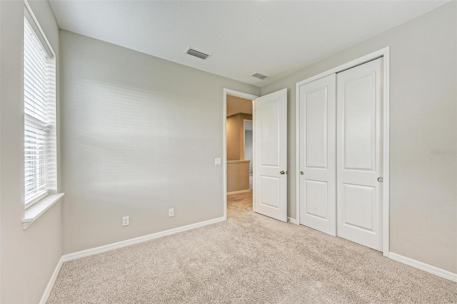 GRANDVIEW AT THE HEIGHTS - Residential Lease