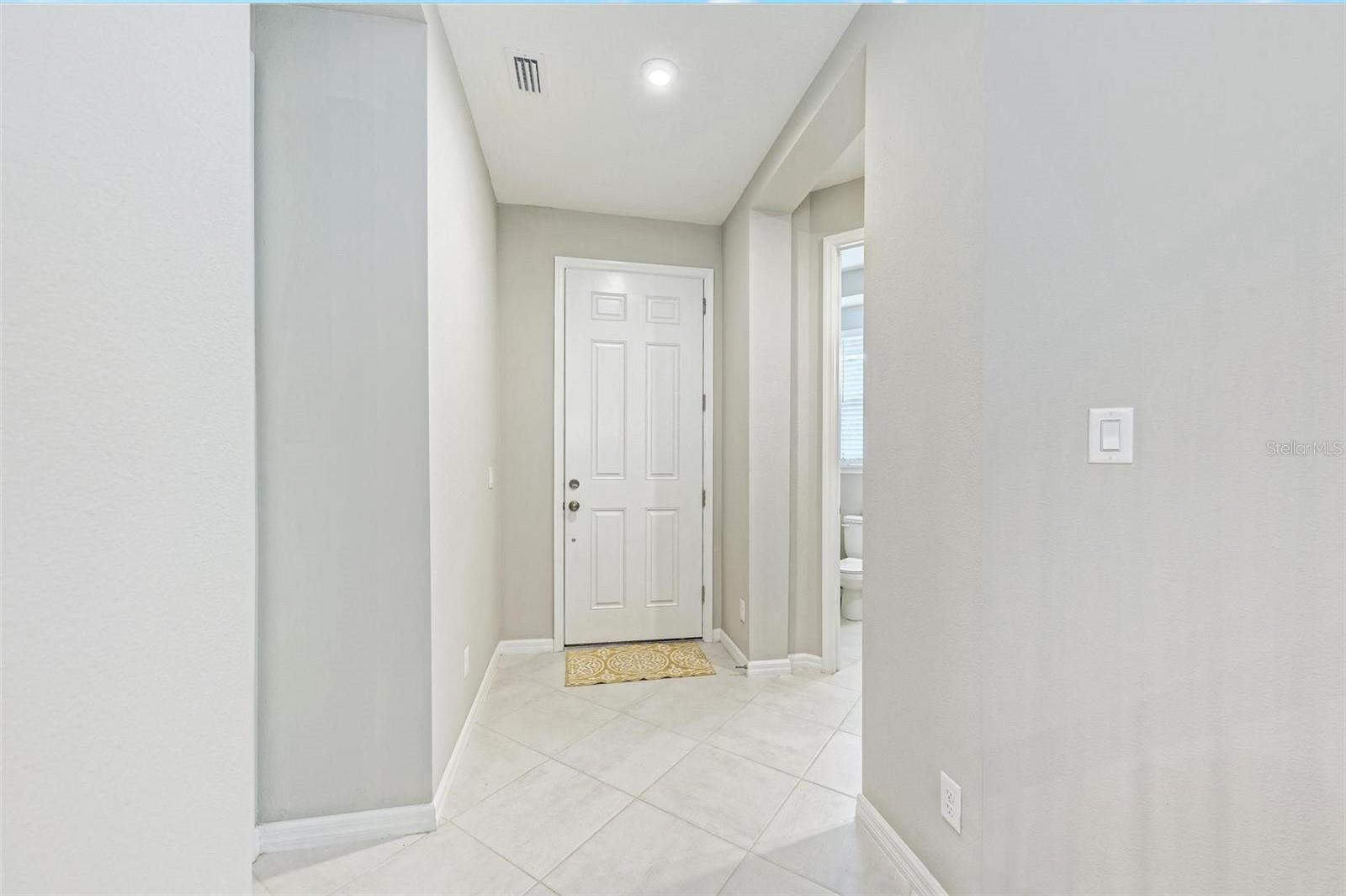 GRANDVIEW AT THE HEIGHTS - Residential Lease