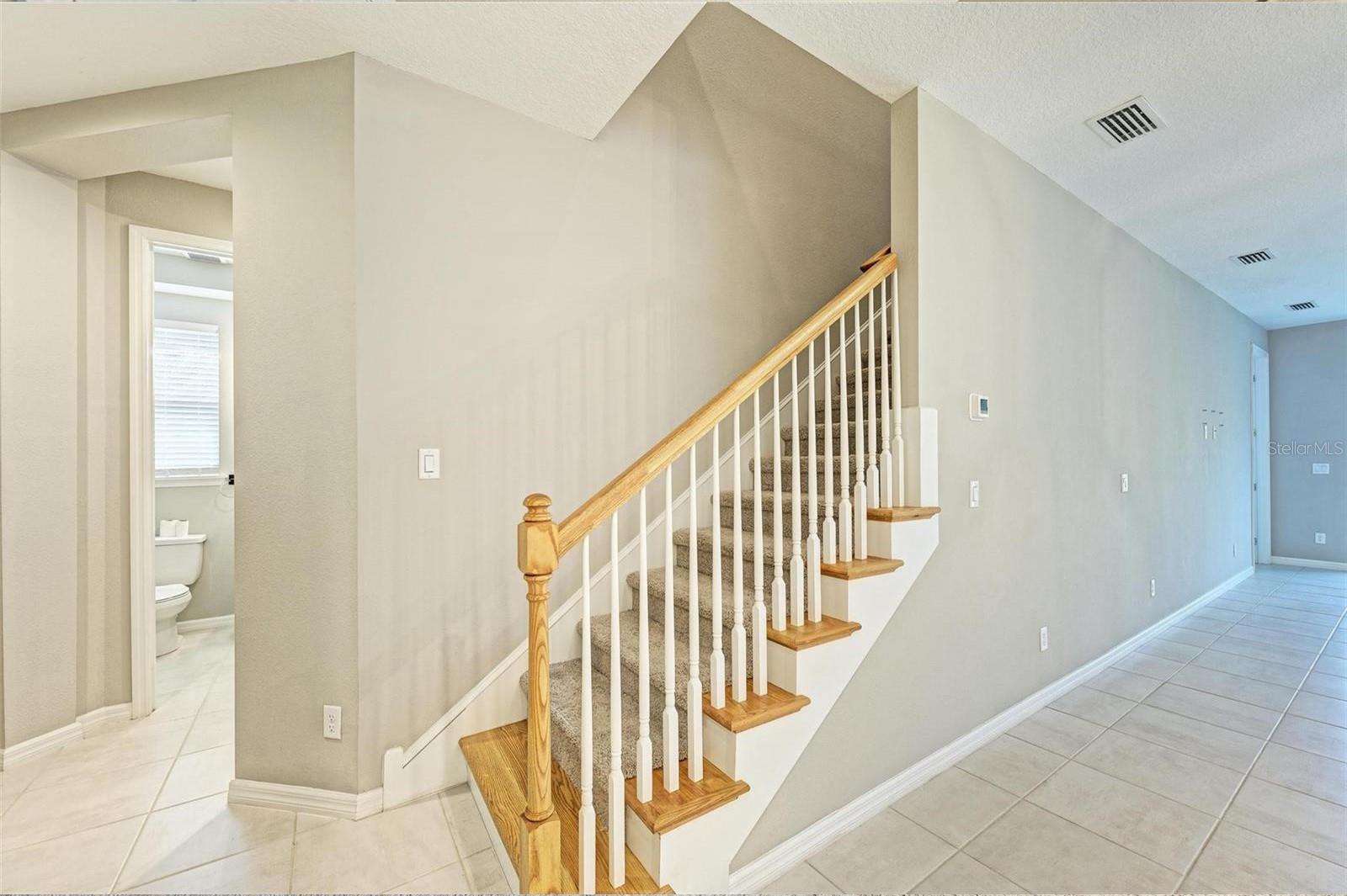 GRANDVIEW AT THE HEIGHTS - Residential Lease