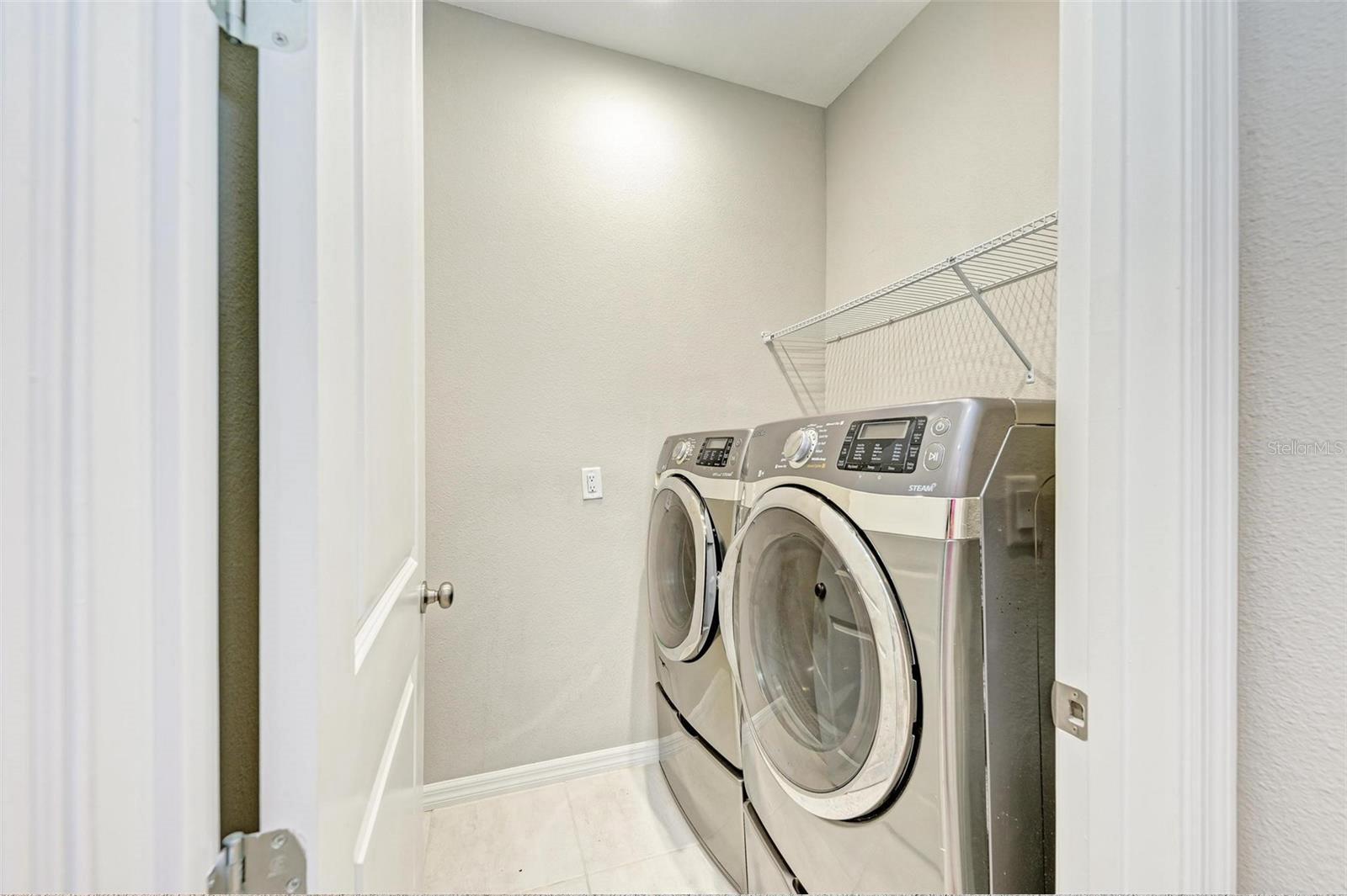 GRANDVIEW AT THE HEIGHTS - Residential Lease