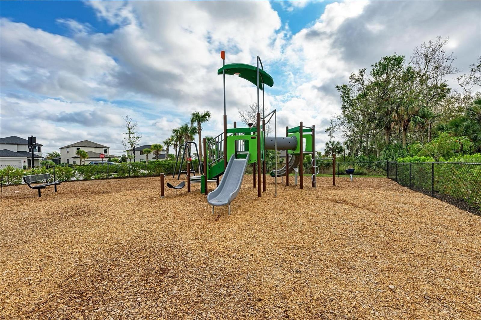 GRANDVIEW AT THE HEIGHTS - Residential Lease