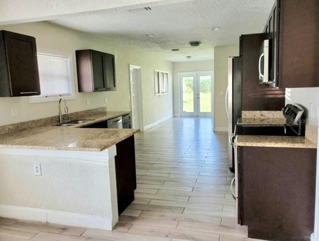 LAKE DAVIS HEIGHTS - Residential Lease