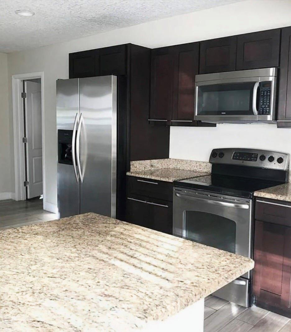 LAKE DAVIS HEIGHTS - Residential Lease