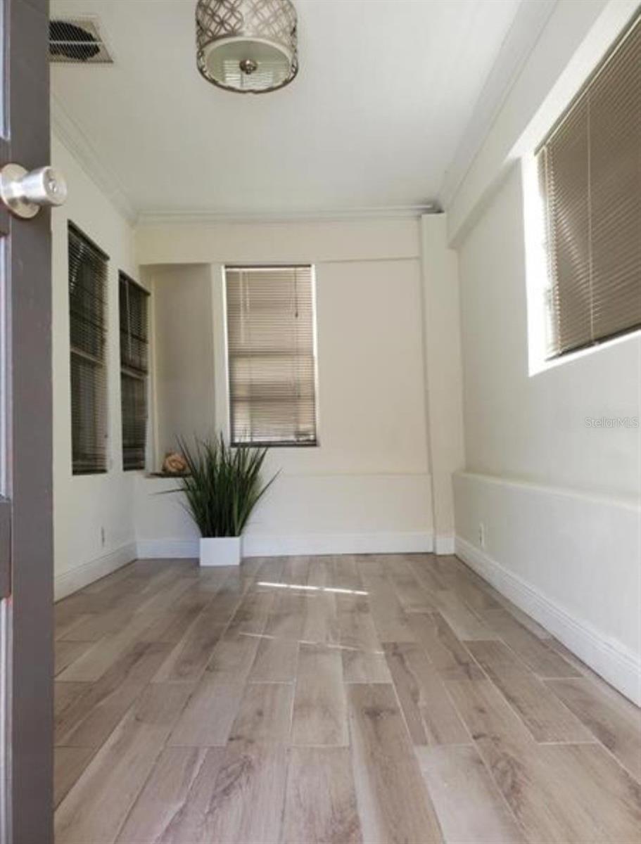 LAKE DAVIS HEIGHTS - Residential Lease