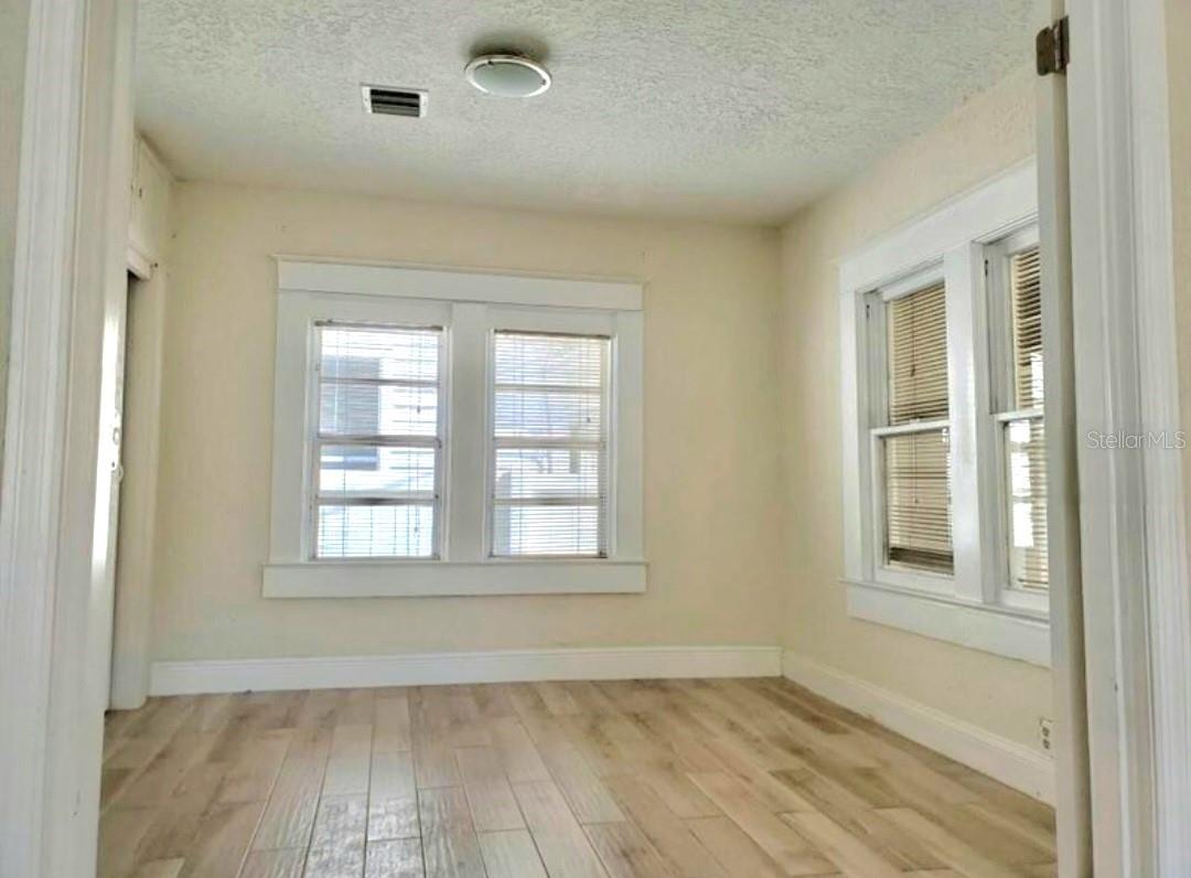LAKE DAVIS HEIGHTS - Residential Lease